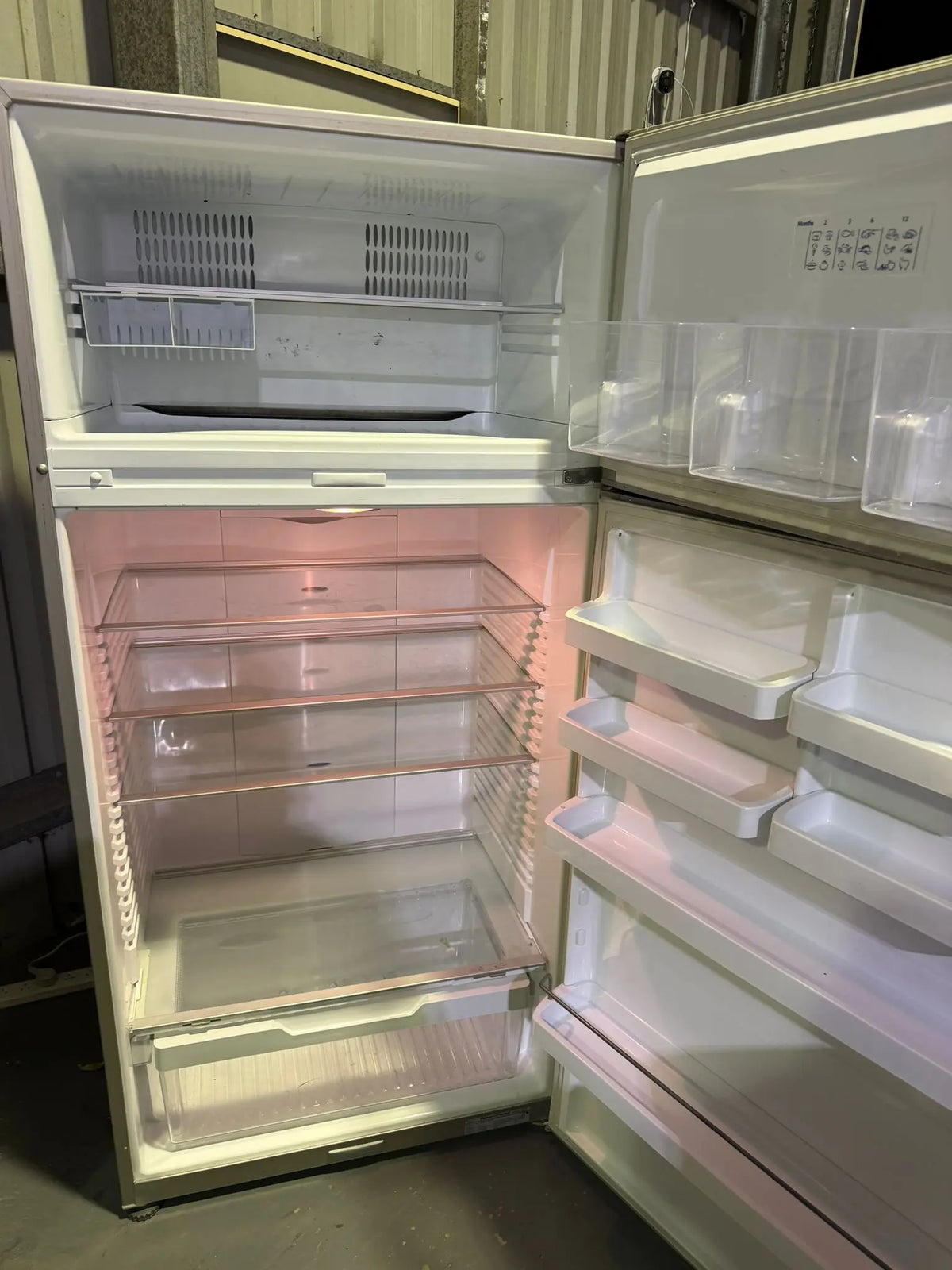 Fisher & Paykel E521T Refrigerator – Refurbished | Lucky white goods
