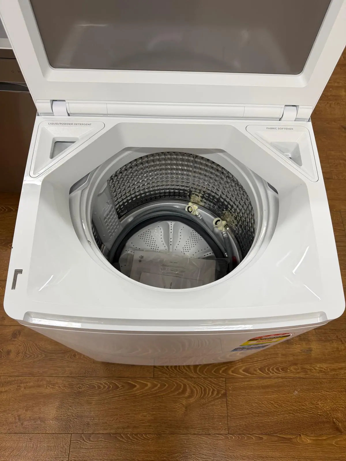 Fisher & Paykel Series 5 8kg Top Load Washing Machine with UV Sanitise – Factory Seconds | RESERVOIR
