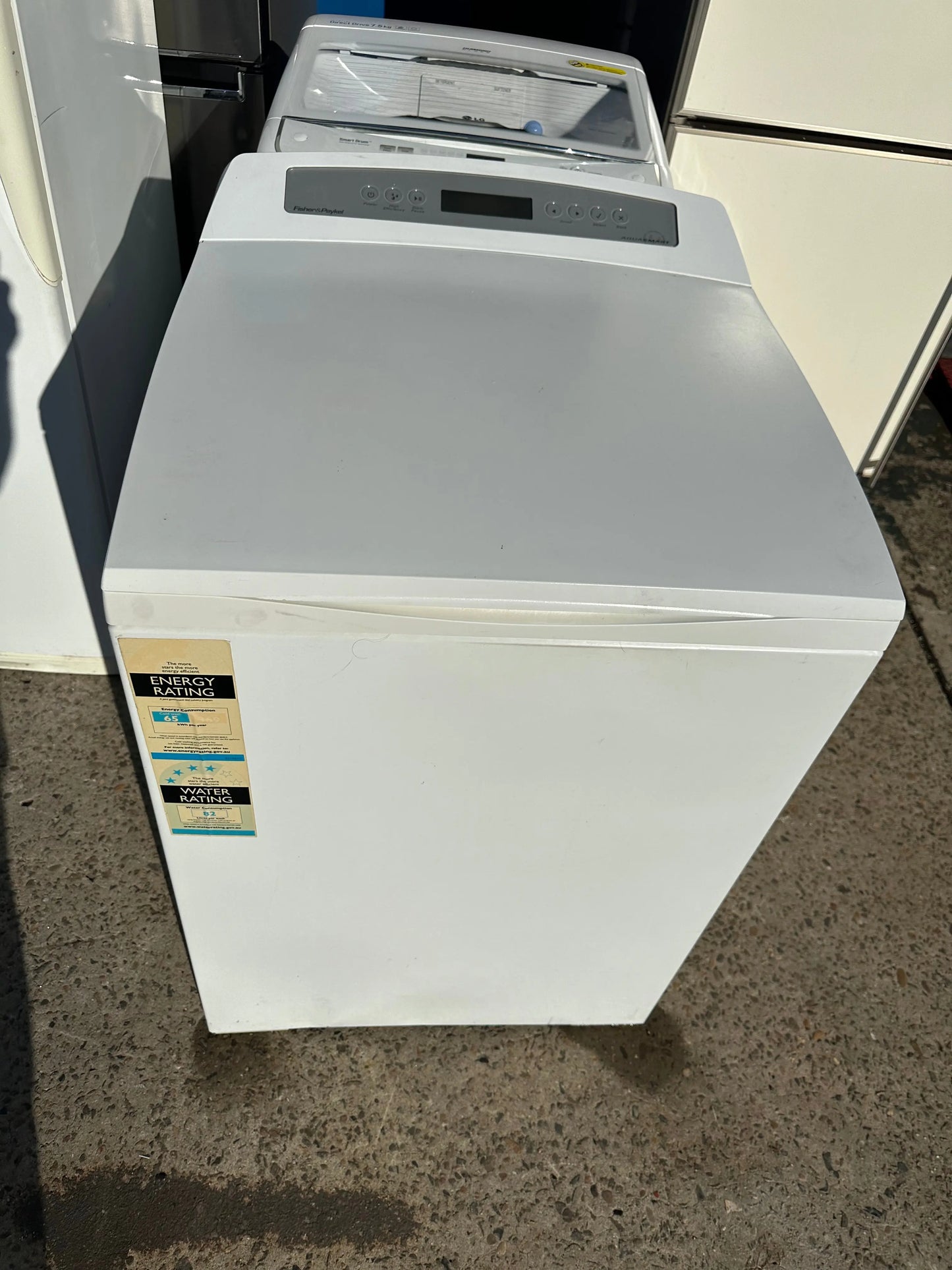 Fisher & paykel top loader | Lucky white goods