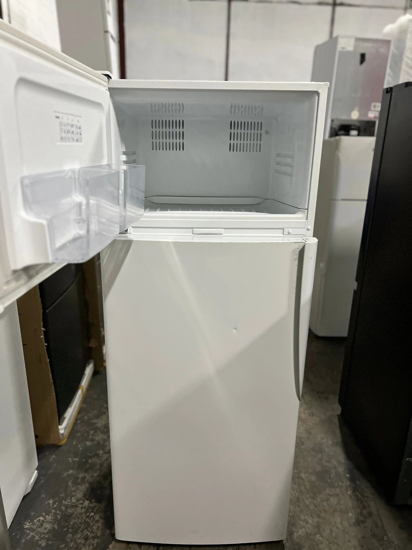 Fisher and paykel 417 litres fridge freezer | ADELAIDE