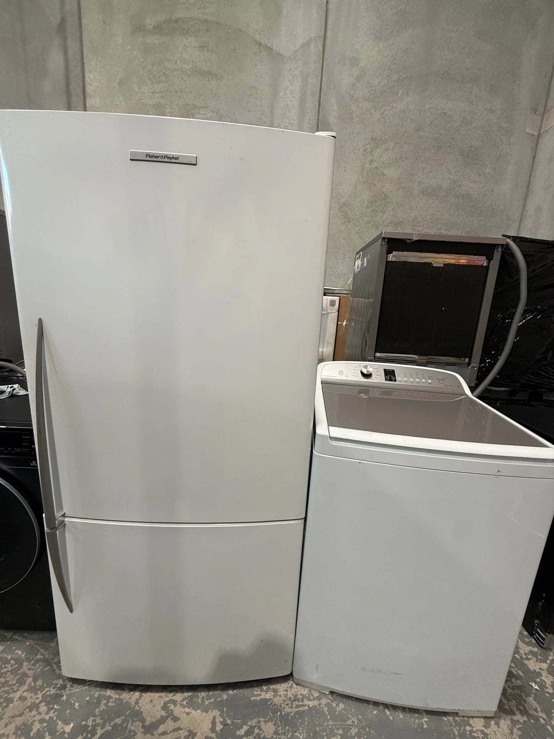 Fisher and paykel 519L fridge and 10kg top load washing mechine | MELBOURNE