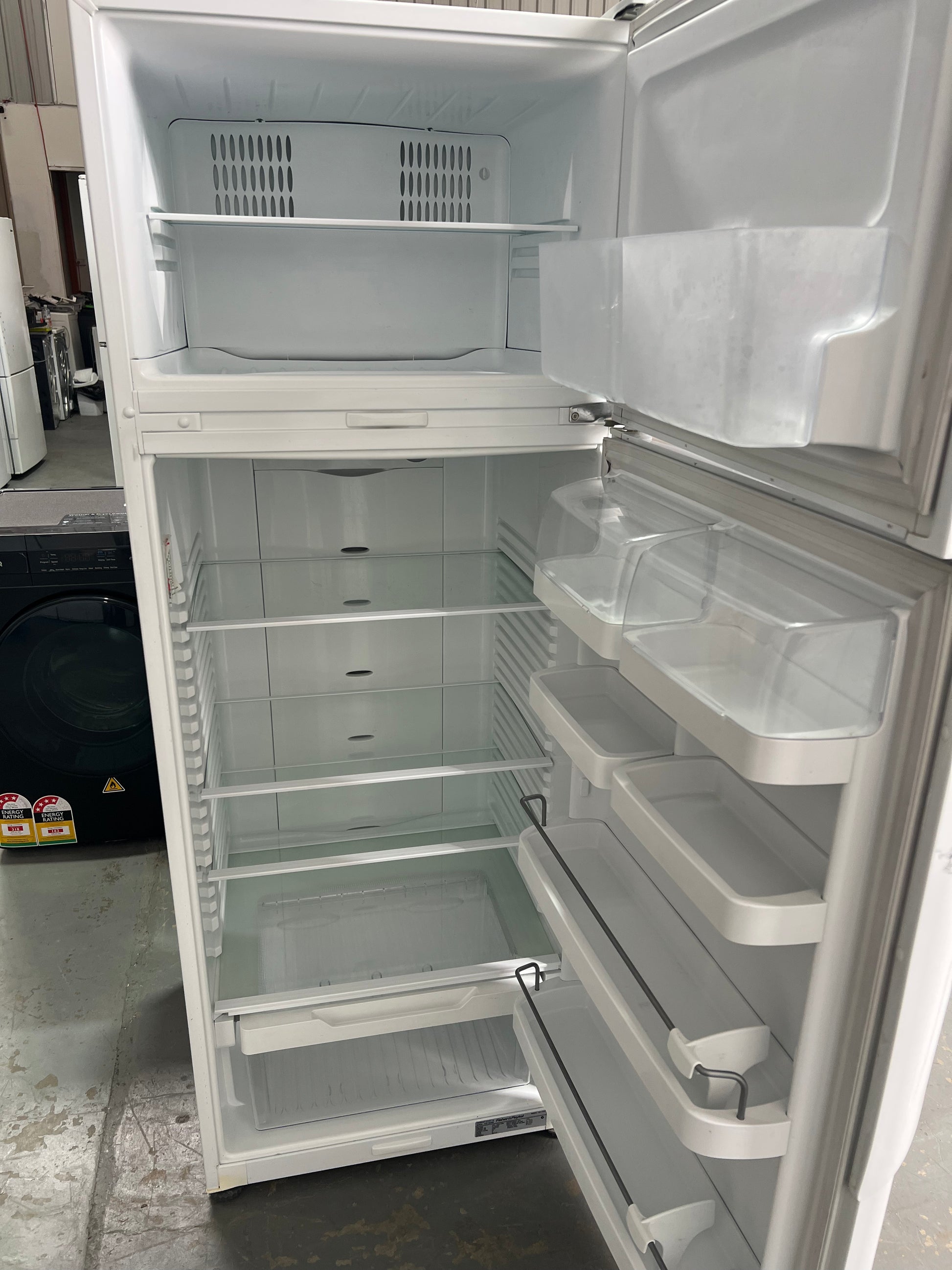 Fisher&Paykel 411 litres Fridge Freezer&Chiq 8 Kgs Washing Machine & 55” Ffalcon Tv | ADELAIDE