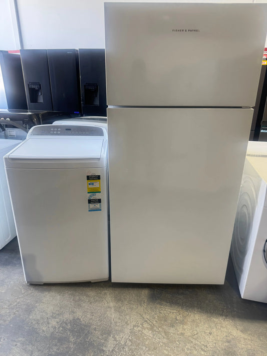 Fisher&Paykel 8kgs washing machine and Fisher&Paykel 517L fridge freezer | PERTH