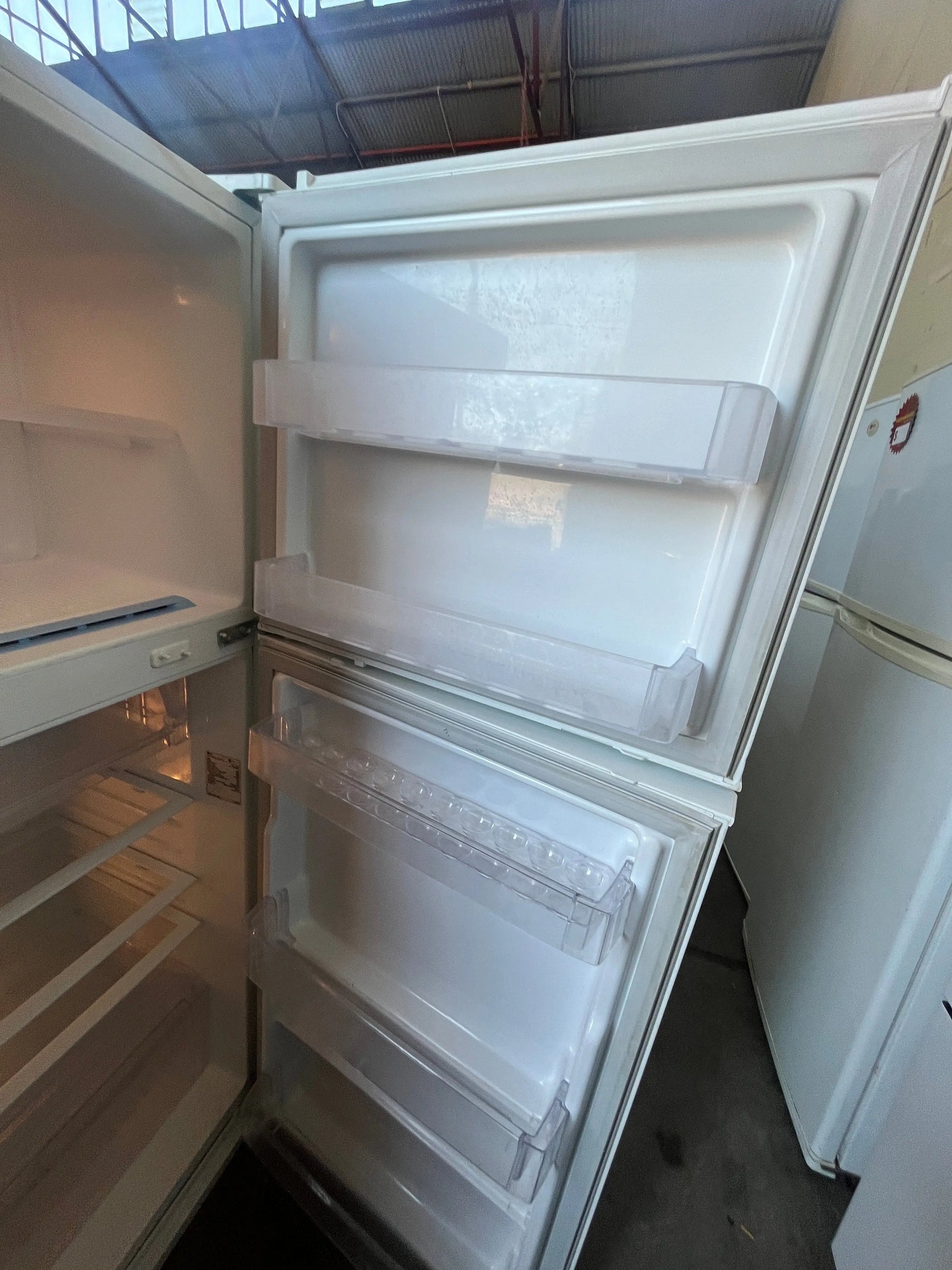 Refurbished LG 422L Refrigerator/Freezer Model GN-422FW | ADELAIDE