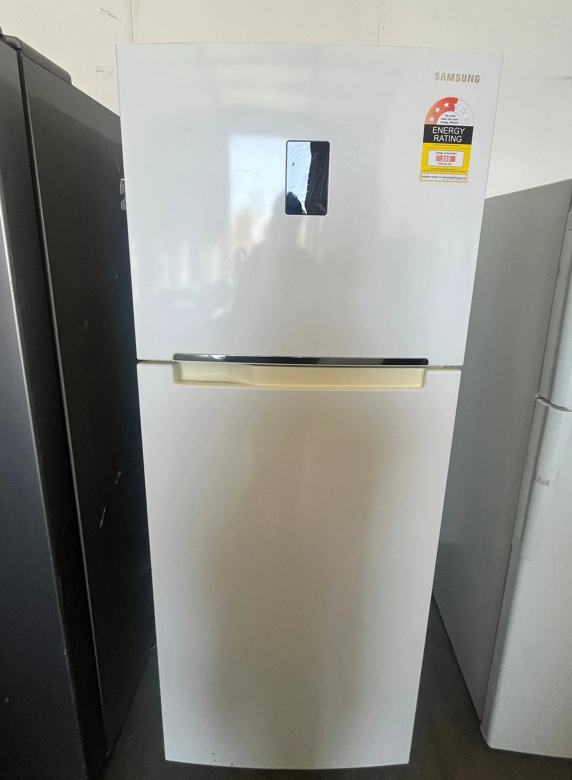 Refurbished Samsung 415L Refrigerator/Freezer Model SR414MW | ADELAIDE