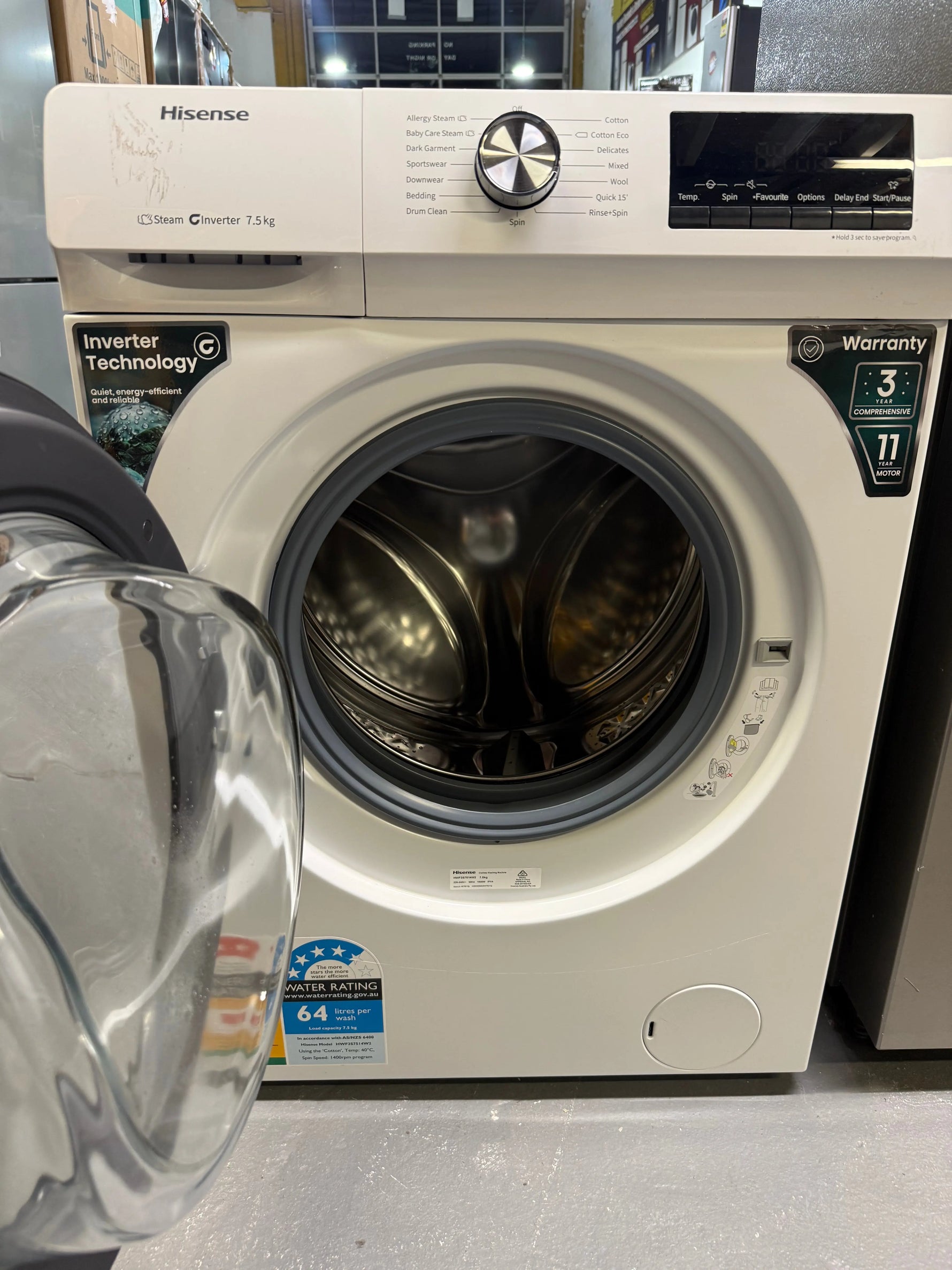 HISENES 7.5 kgs washing machine and Hisense 649L fridge freezer | ALEXANDRIA