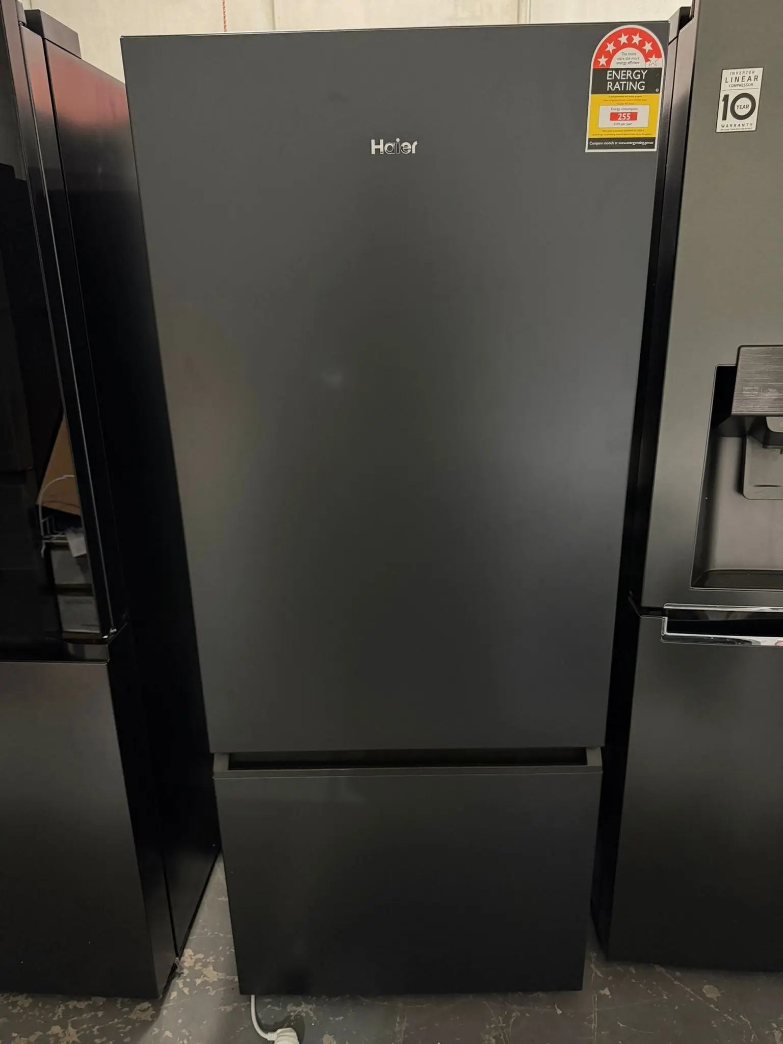 Haier 433L Fridge Freezer – Factory Seconds