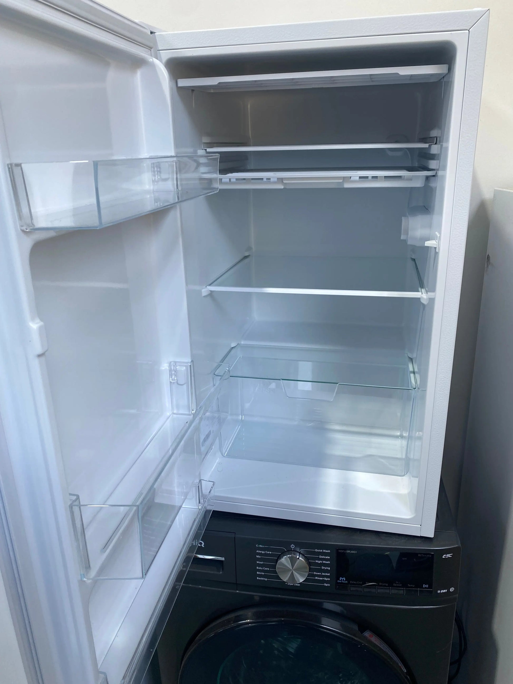 Hisense 125 Litres Fridge Freezer | ADELAIDE