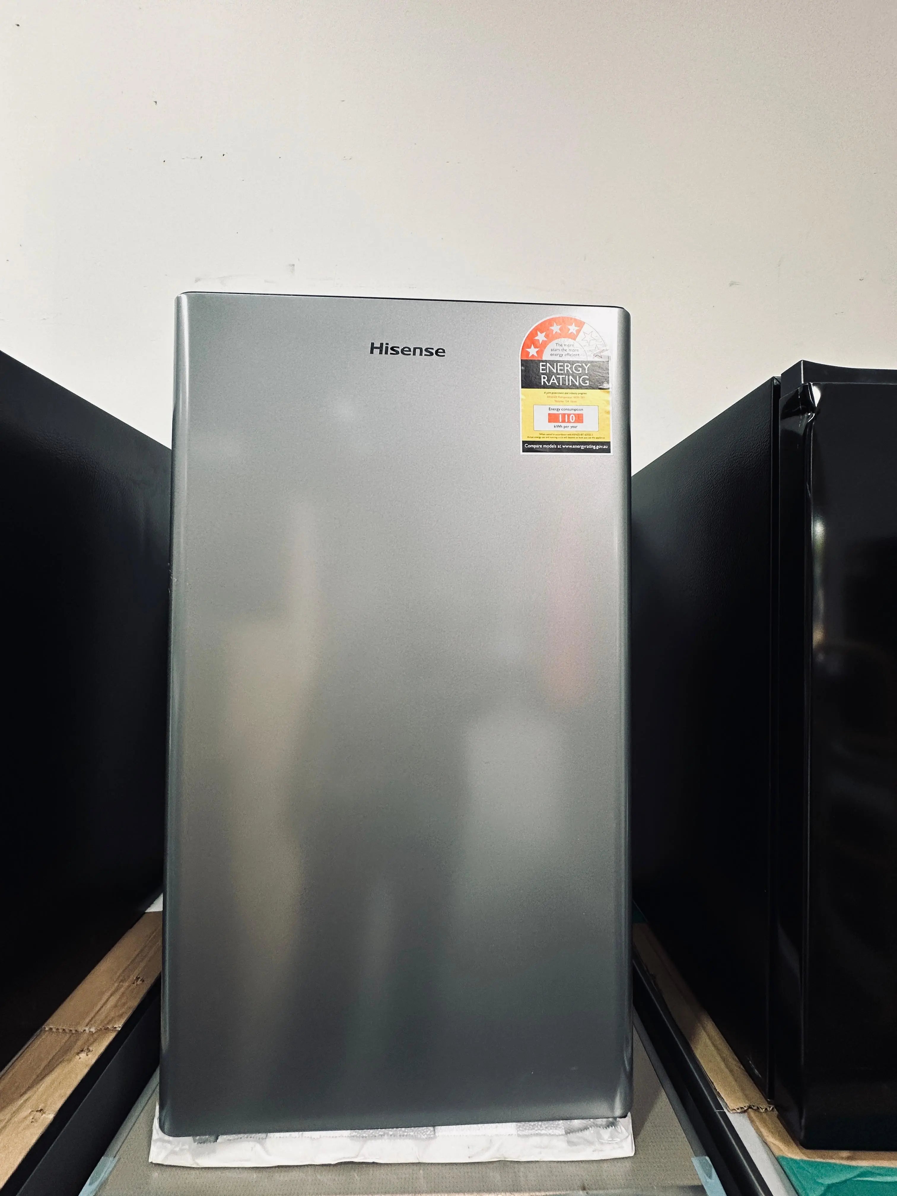 Hisense 125 litres bar fridge, factory seconds, | ADELAIDE