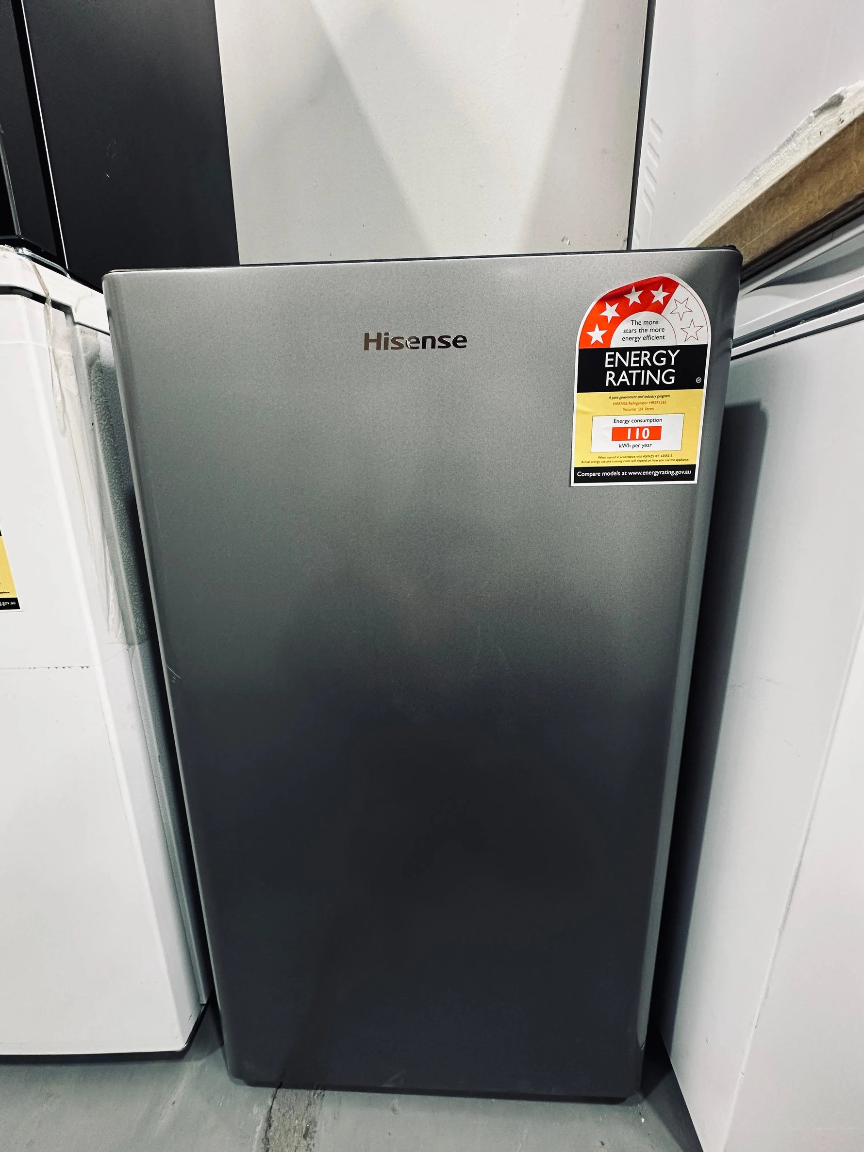 Hisense 125L Bar Fridge – Factory Seconds | ADELAIDE