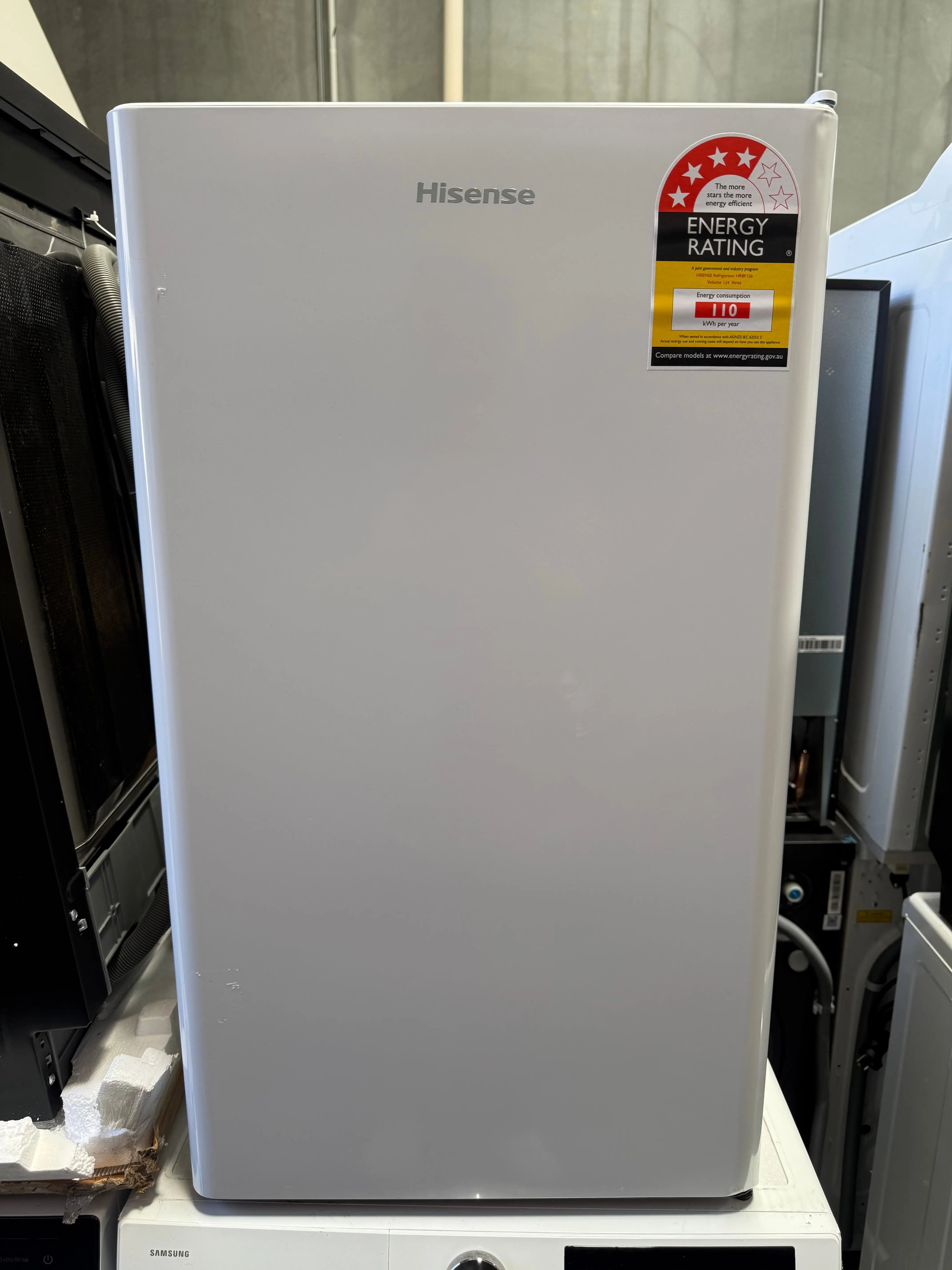 Hisense 126L Bar Fridge – Factory Seconds | HRBF126 | MELBOURNE