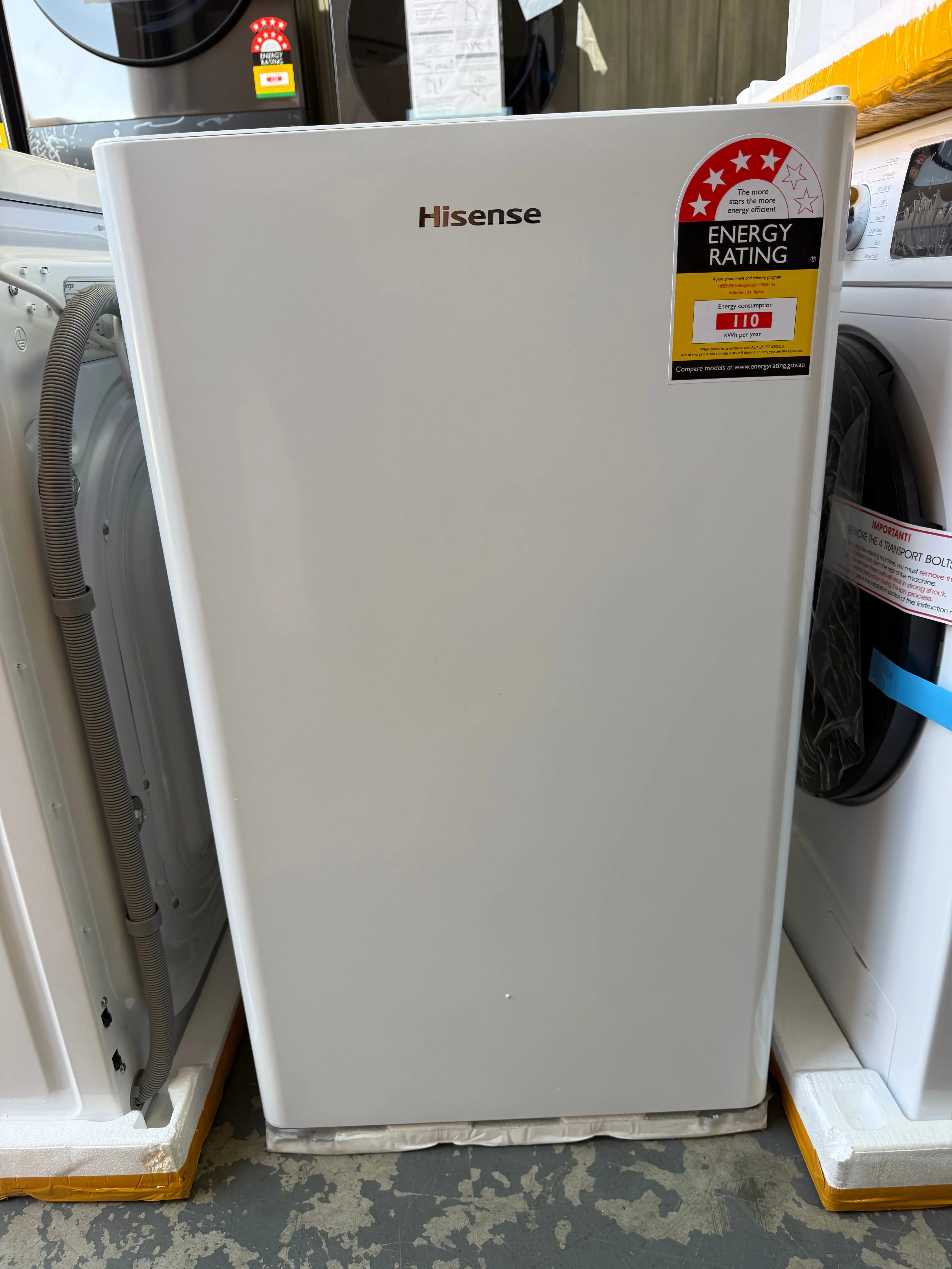 Hisense 126 L Top Freezer Fridge – Factory Seconds | HRBF126 | MELBOURNE