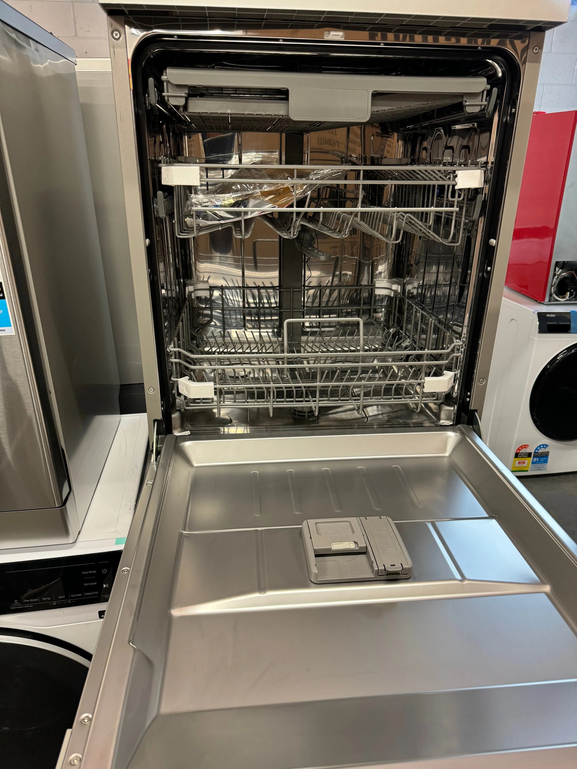Hisense 14 Plate dishwasher | SYDNEY