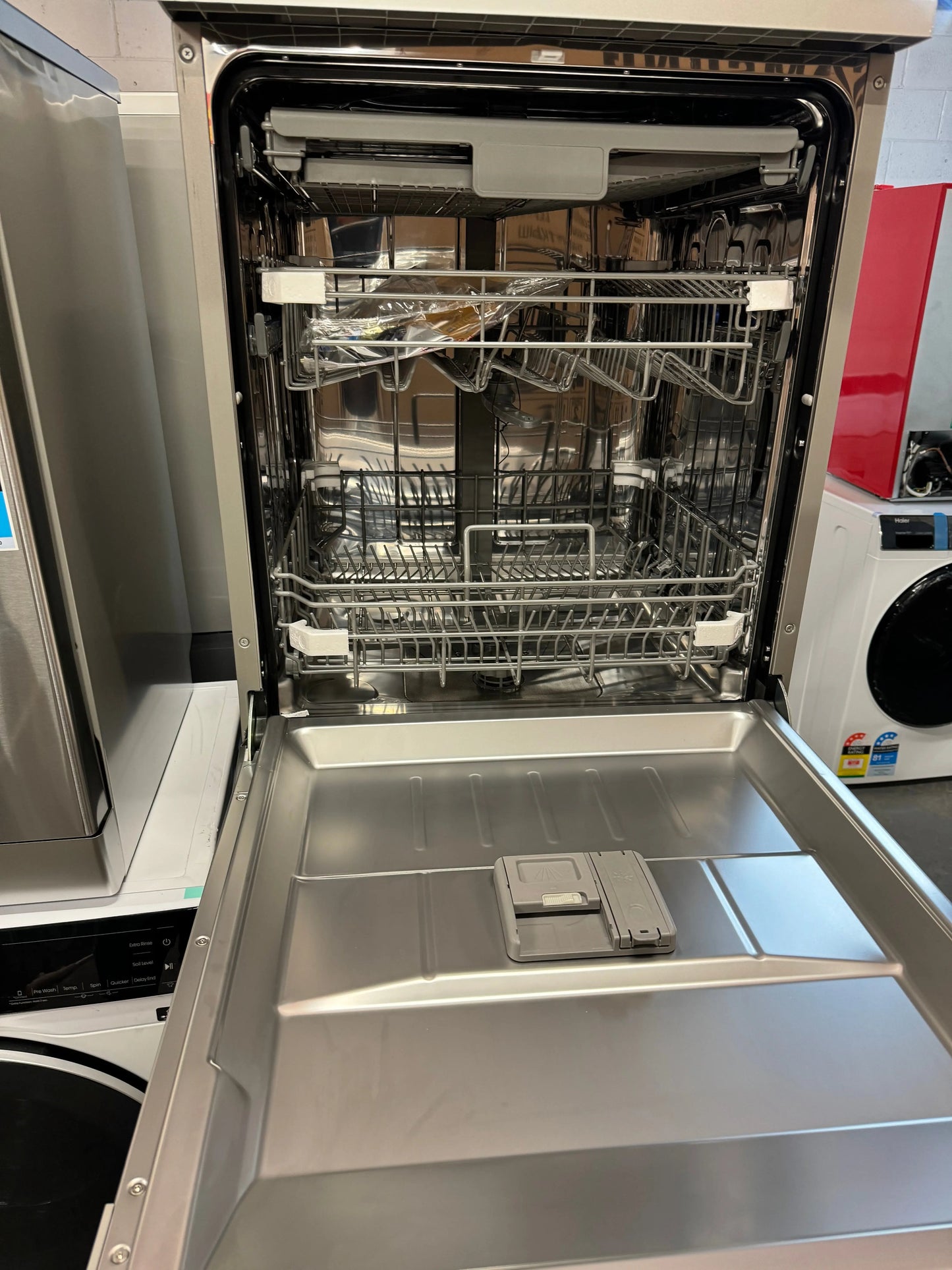Hisense 14 Plate dishwasher | SYDNEY