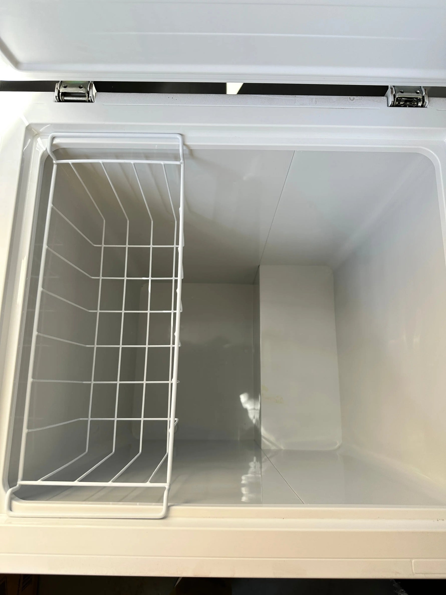 Hisense 145 litres hybrid chest freezer(3 months warranty) refurbished | Lucky white goods