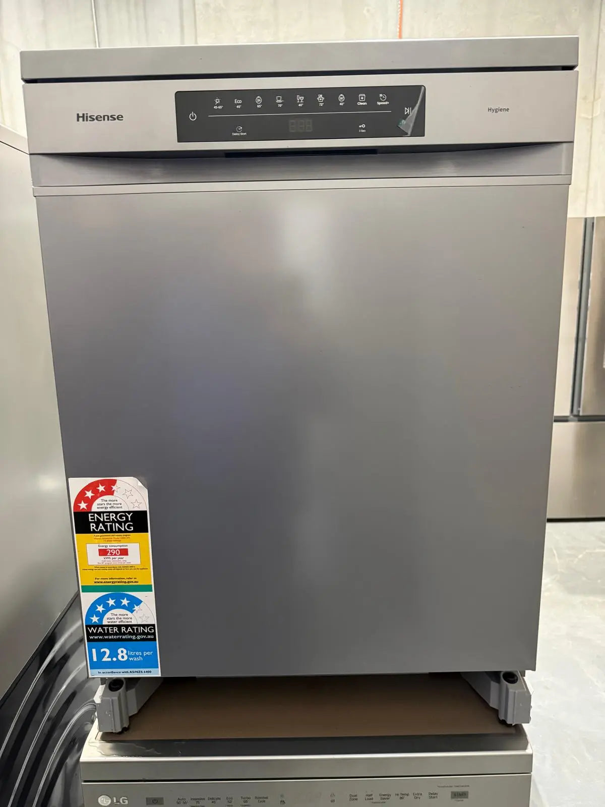 Hisense 15 Place Setting Freestanding Dishwasher – Factory Seconds