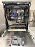 Hisense 15 Place Setting Freestanding Dishwasher – Factory Seconds