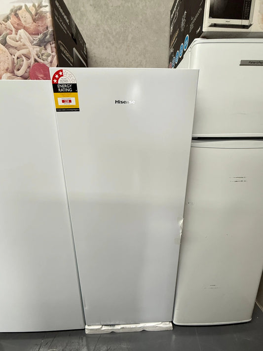 Hisense 155L Upright Freezer – Factory Seconds | HRVF155 | MELBOURNE