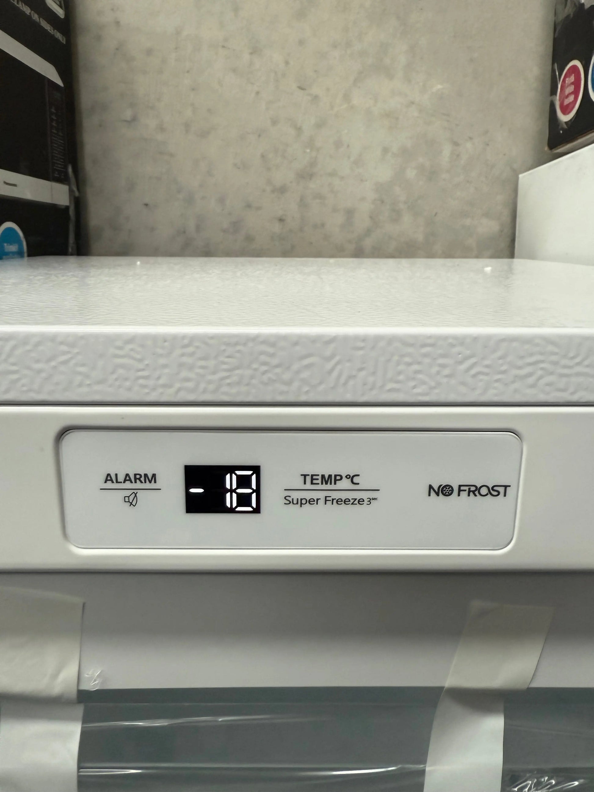 Hisense 155L Upright Freezer – Factory Seconds | HRVF155 | MELBOURNE