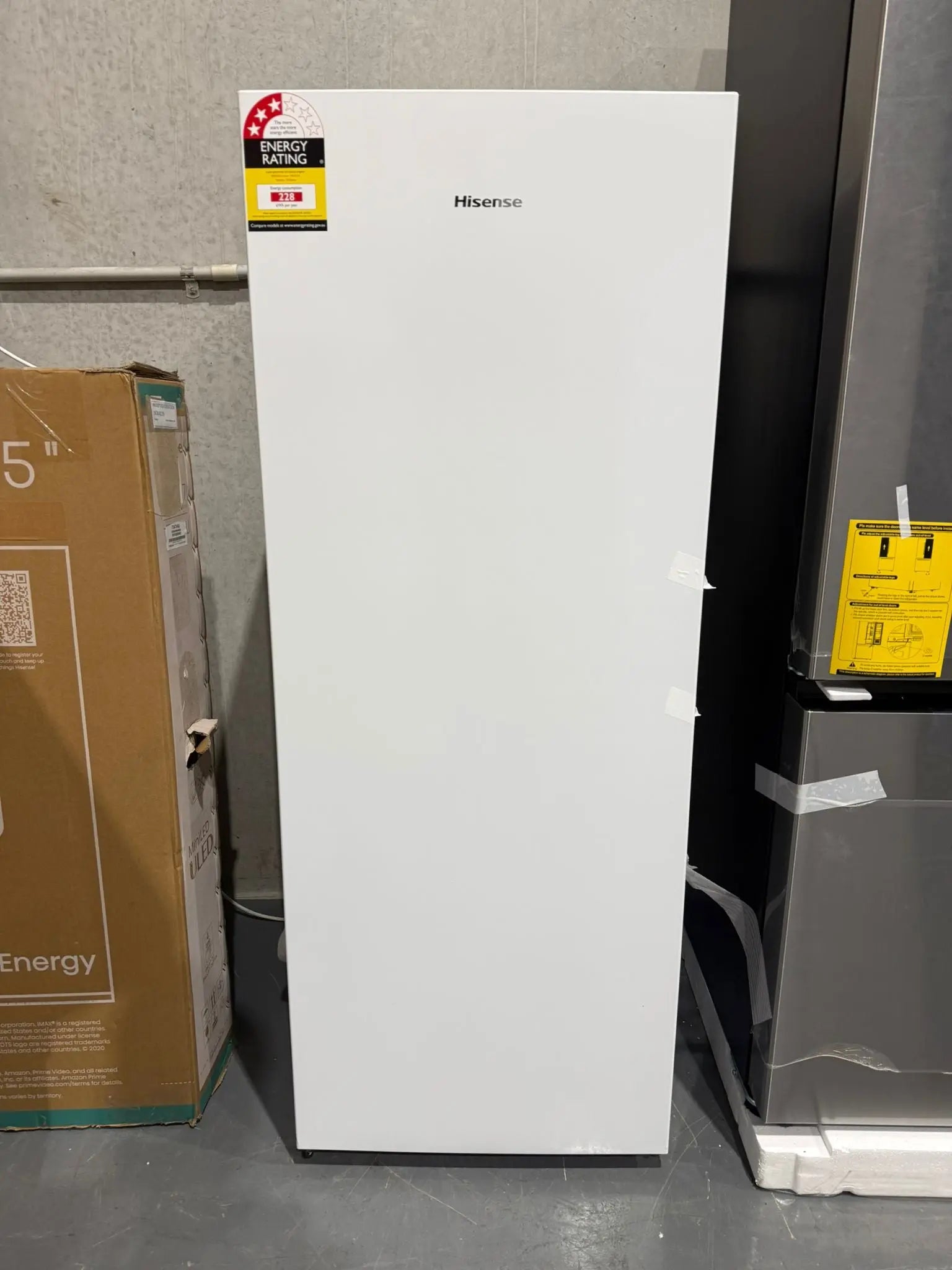Hisense 155L Vertical Freezer – Factory Seconds | MELBOURNE