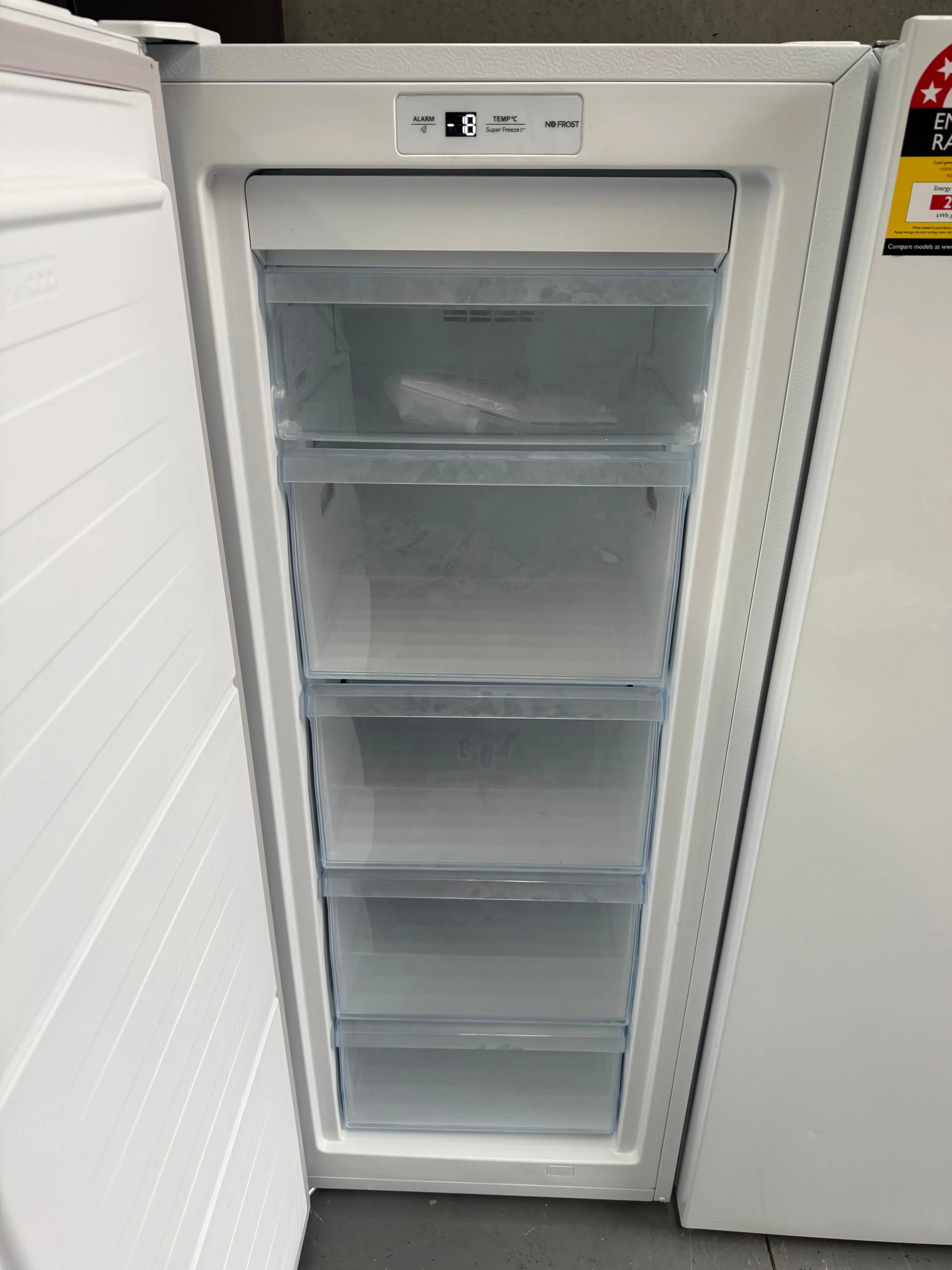 Hisense 155L Vertical Freezer – Factory Seconds | HRVF155 | MELBOURNE