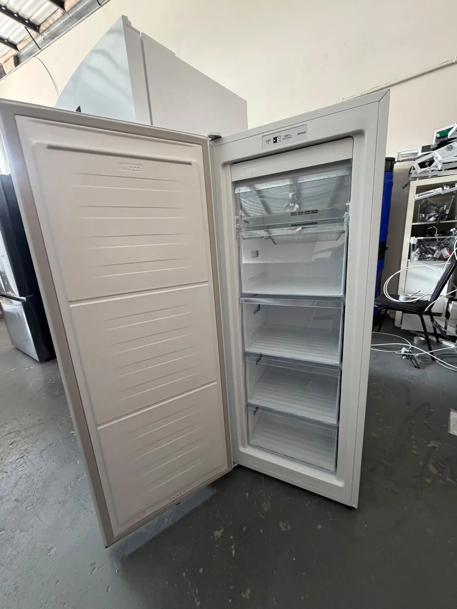 Hisense 155L Vertical Freezer – Refurbished
