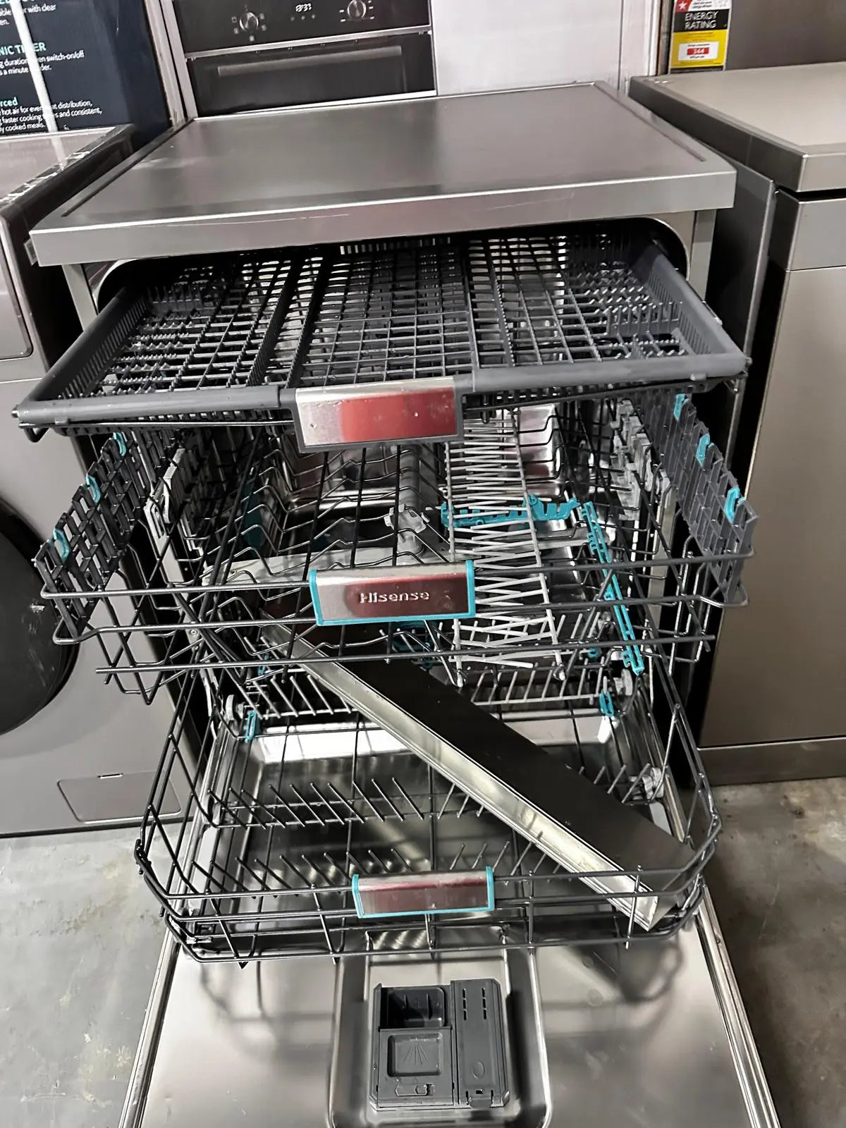 Hisense 16 Place Settings Dishwasher – Refurbished | ADELAIDE