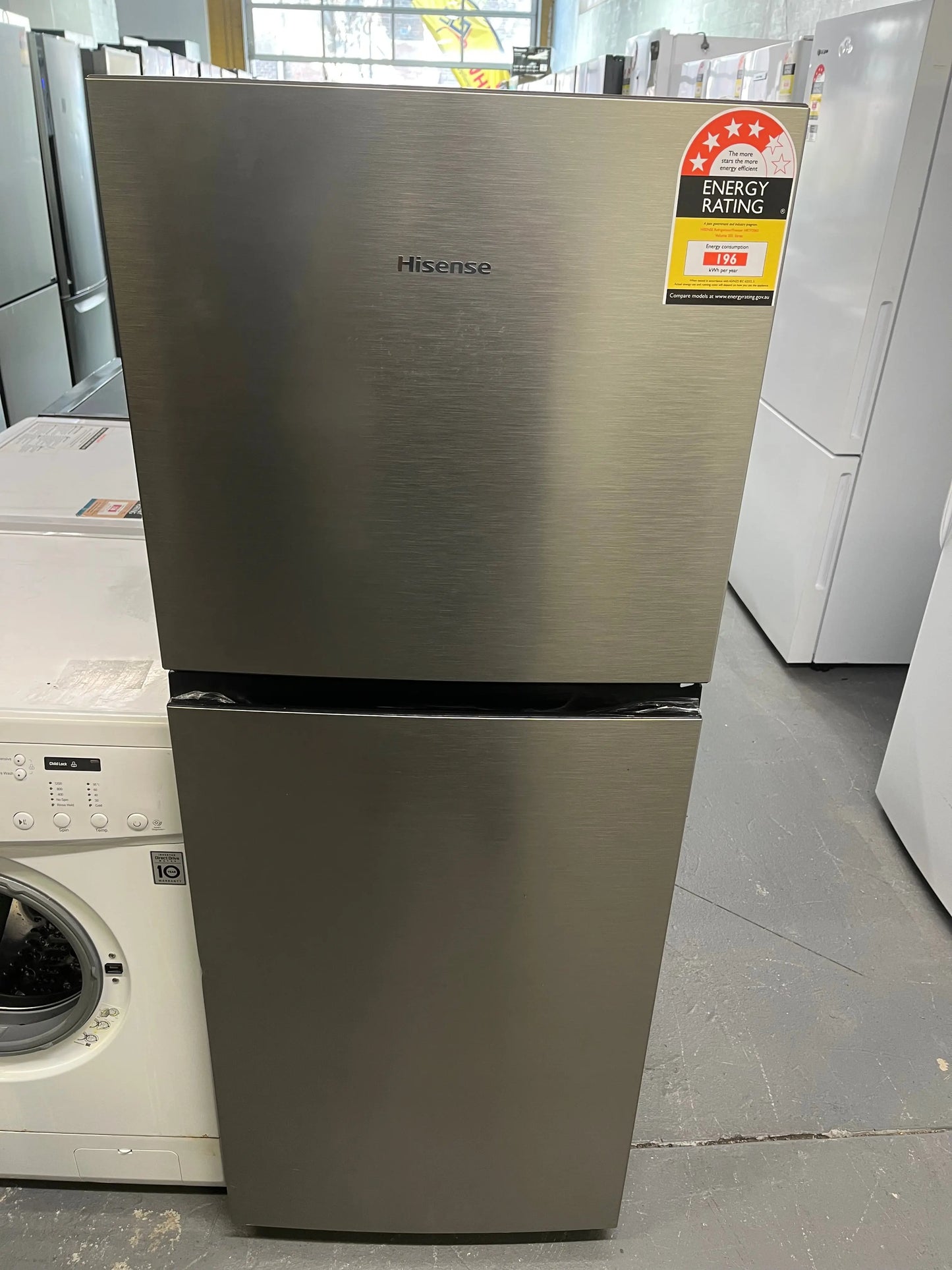 Hisense 205L Fridge freezer and Lg 7 kgs washing machine | ALEXANDRIA