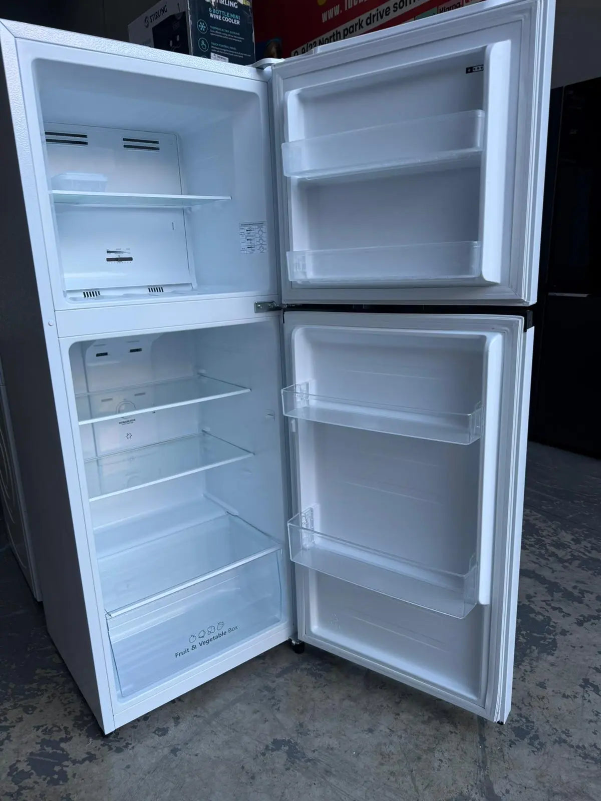 Hisense 205L Top Mount Fridge Freezer (Refurbished) + Hisense 10kg/6kg Washer Dryer Combo (Factory Seconds) – Combo Deal | MELBOURNE