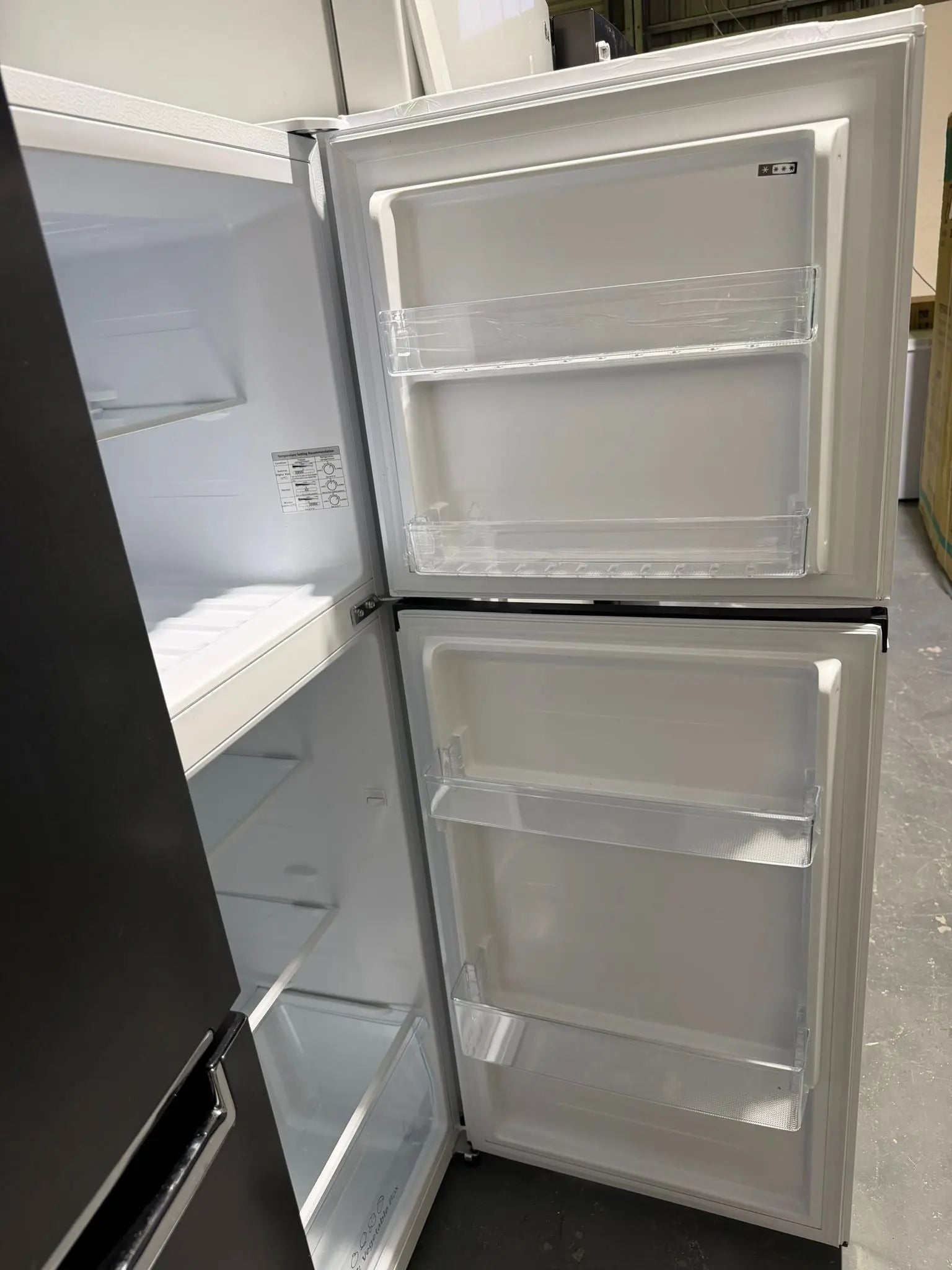 Hisense 205L Top Mount Fridge White – HRTF206 – Refurbished | BRISBANE