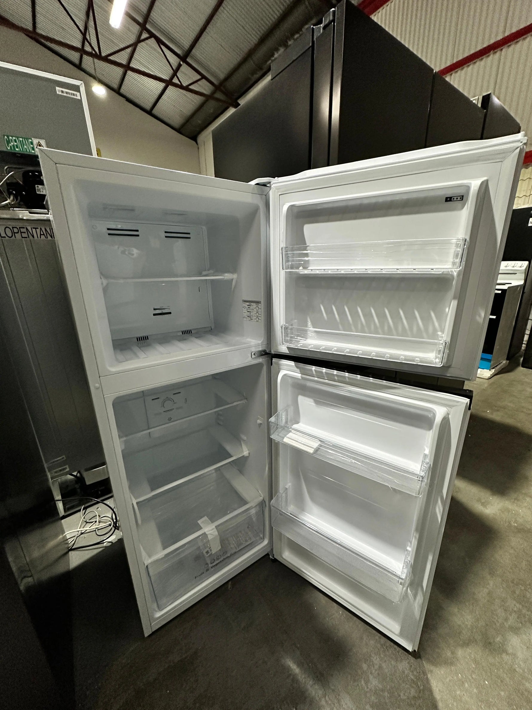 Hisense 205L Top Mount Refrigerator Freezer – Factory Second | ADELAIDE