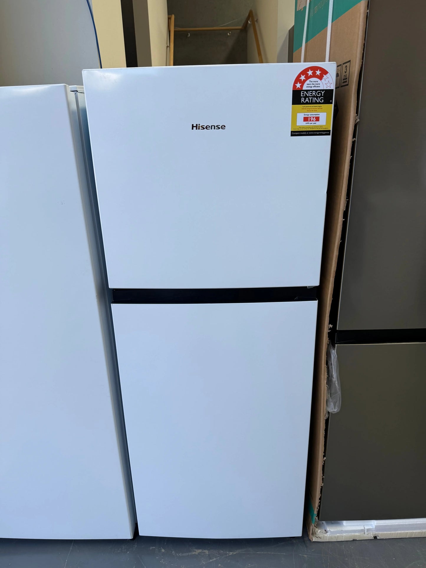 Hisense 206 L Top-Mount Fridge + 8.5 kg Front Load Washer – Factory Seconds | MELBOURNE