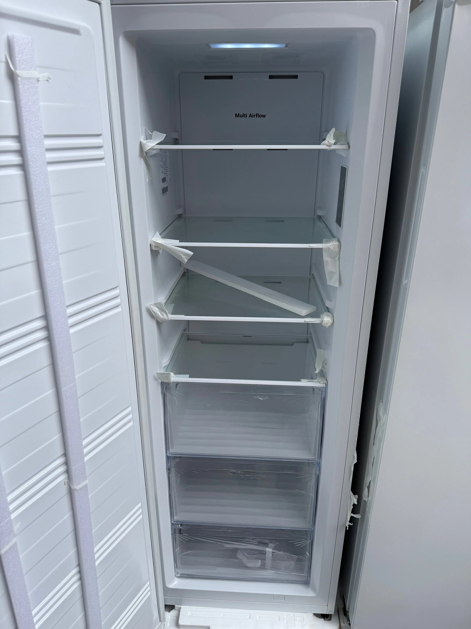 Hisense 240L Upright Freezer – Factory Seconds | HRVF240 | MELBOURNE