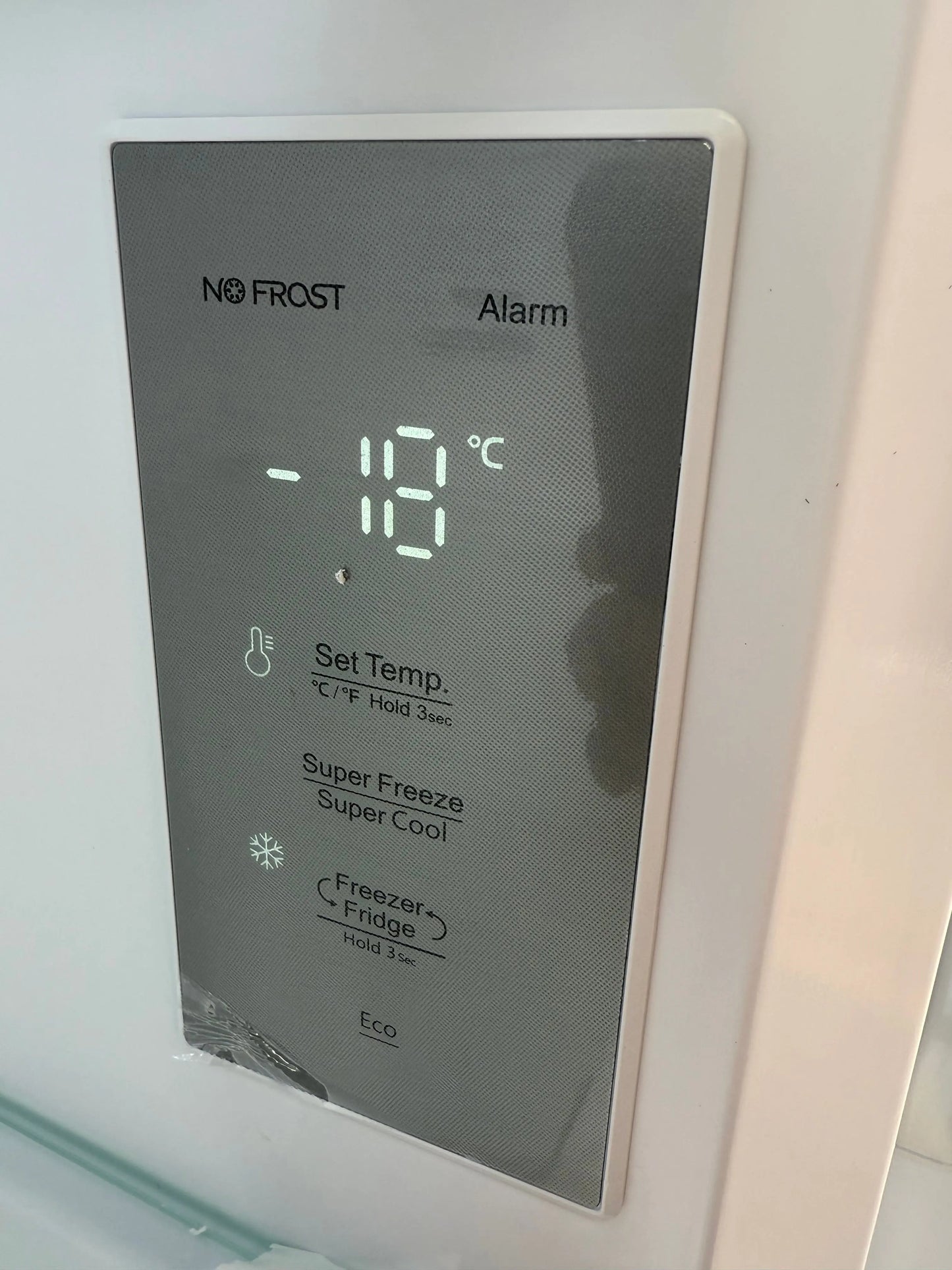 Hisense 240L Upright Freezer – Factory Seconds | HRVF240 | MELBOURNE