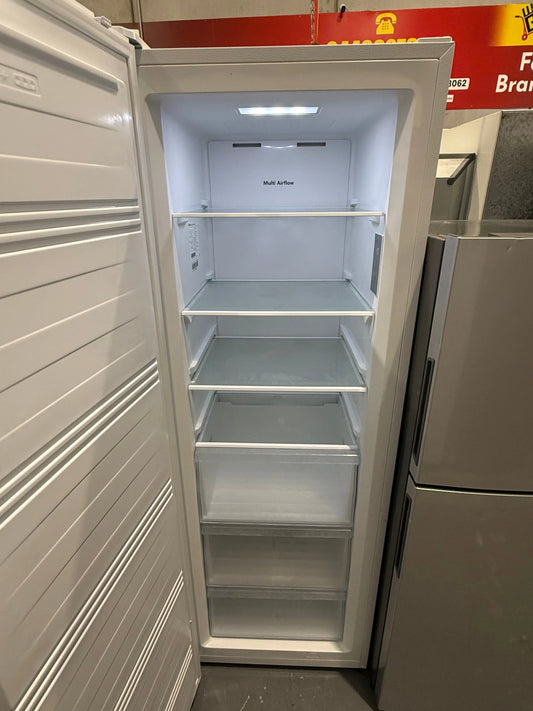 Hisense 240L Upright Freezer – refurbished | HRVF240 | MELBOURNE
