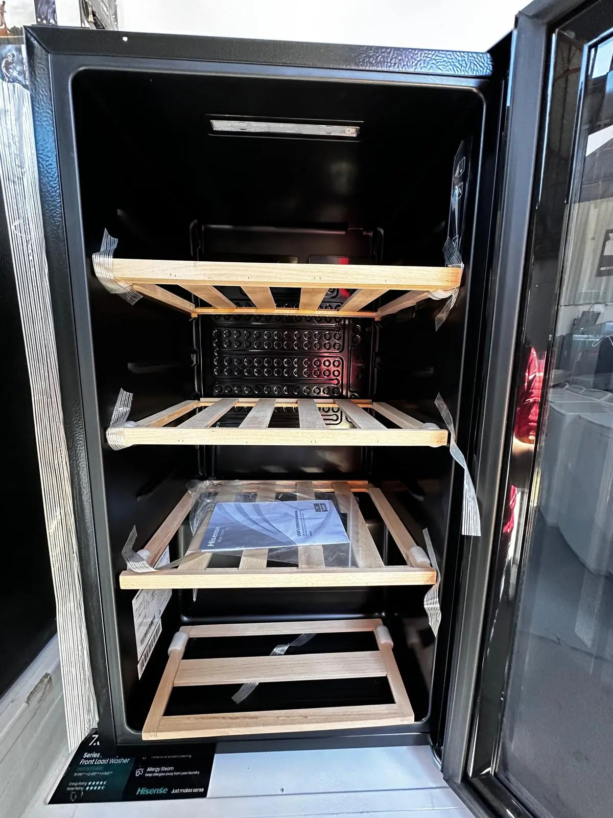 Hisense 30 Bottle Wine Cooler – Factory Seconds | ADELAIDE