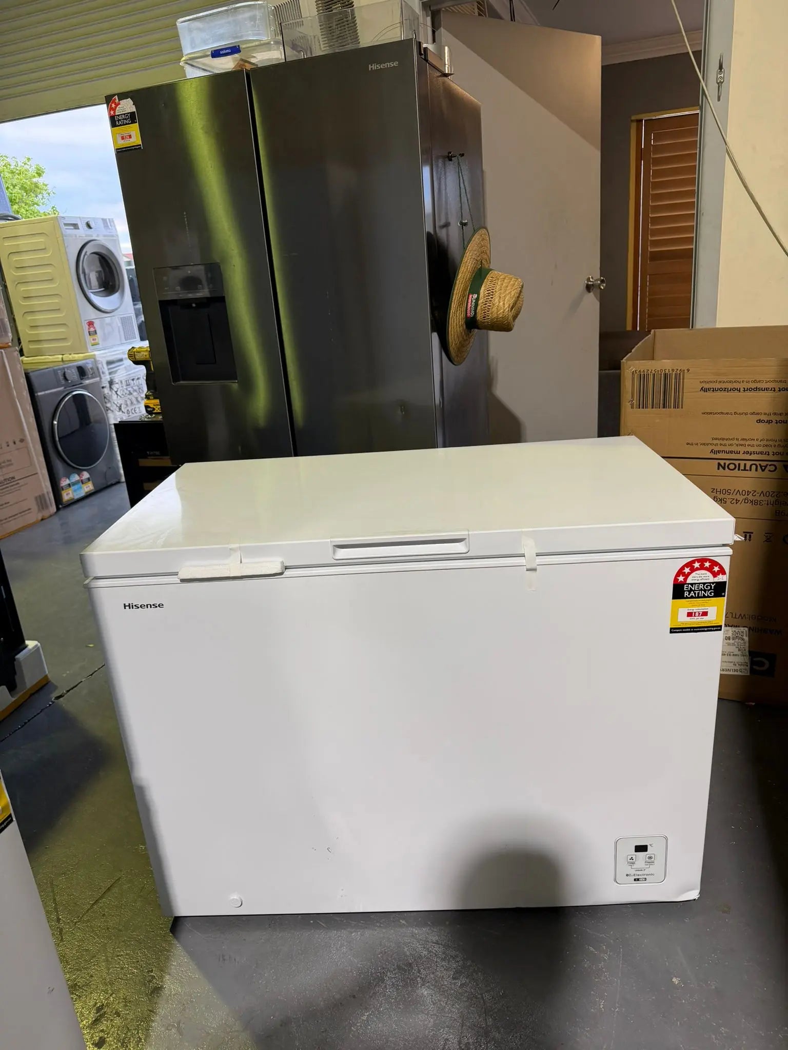 Hisense 300L Hybrid Chest Freezer White – HRCF301 – Factory Seconds | BRISBANE
