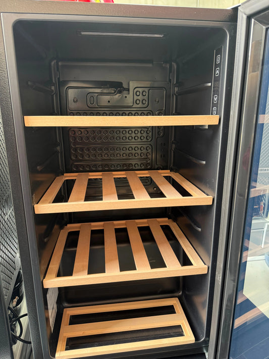 Hisense 31 Bottle Wine Cellar – Factory Seconds | Black Glass HRWC31 | MELBOURNE