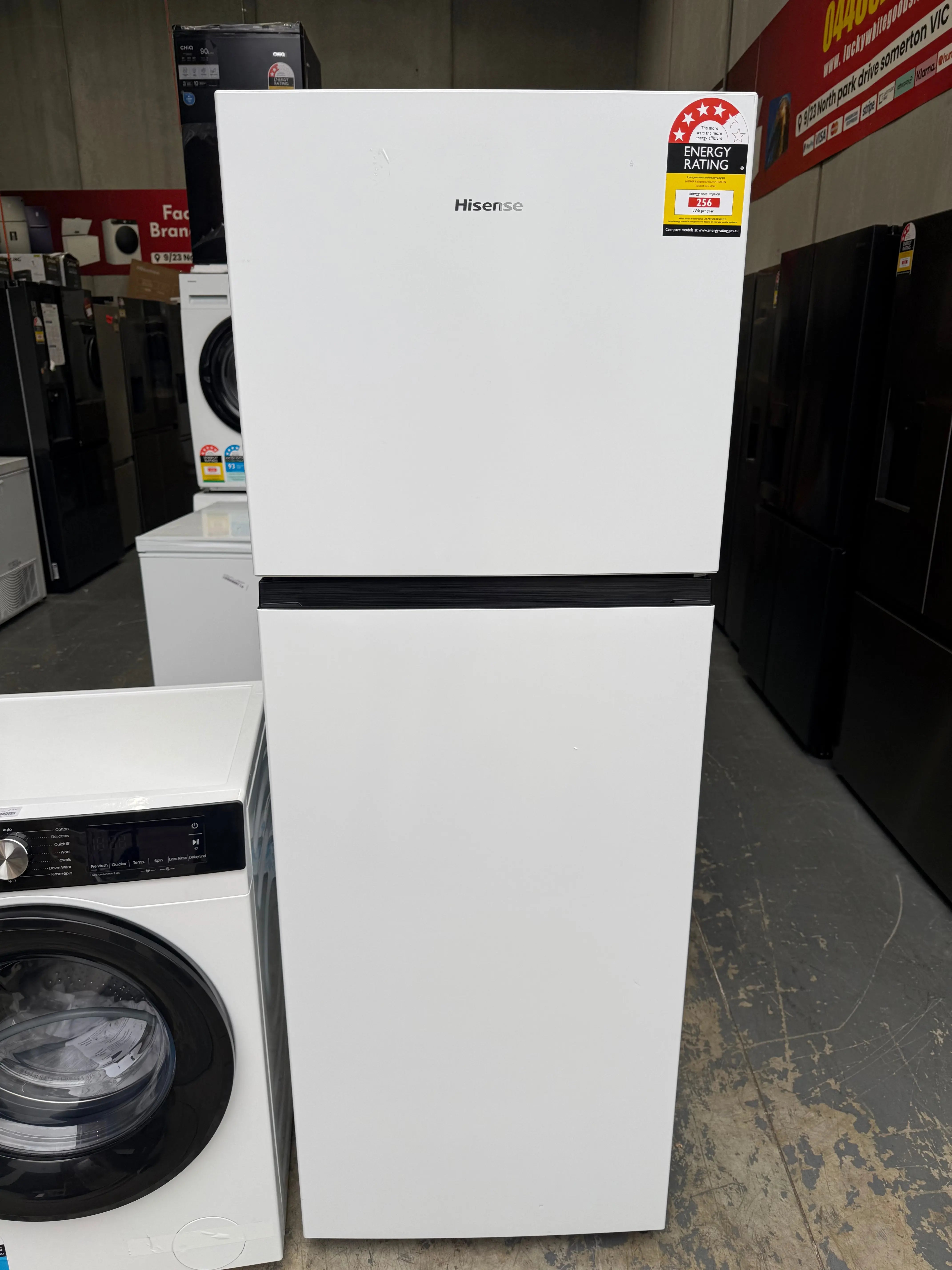 Hisense 325L Top Mount Fridge Freezer – Factory Seconds-HRTF325 | MELBOURNE