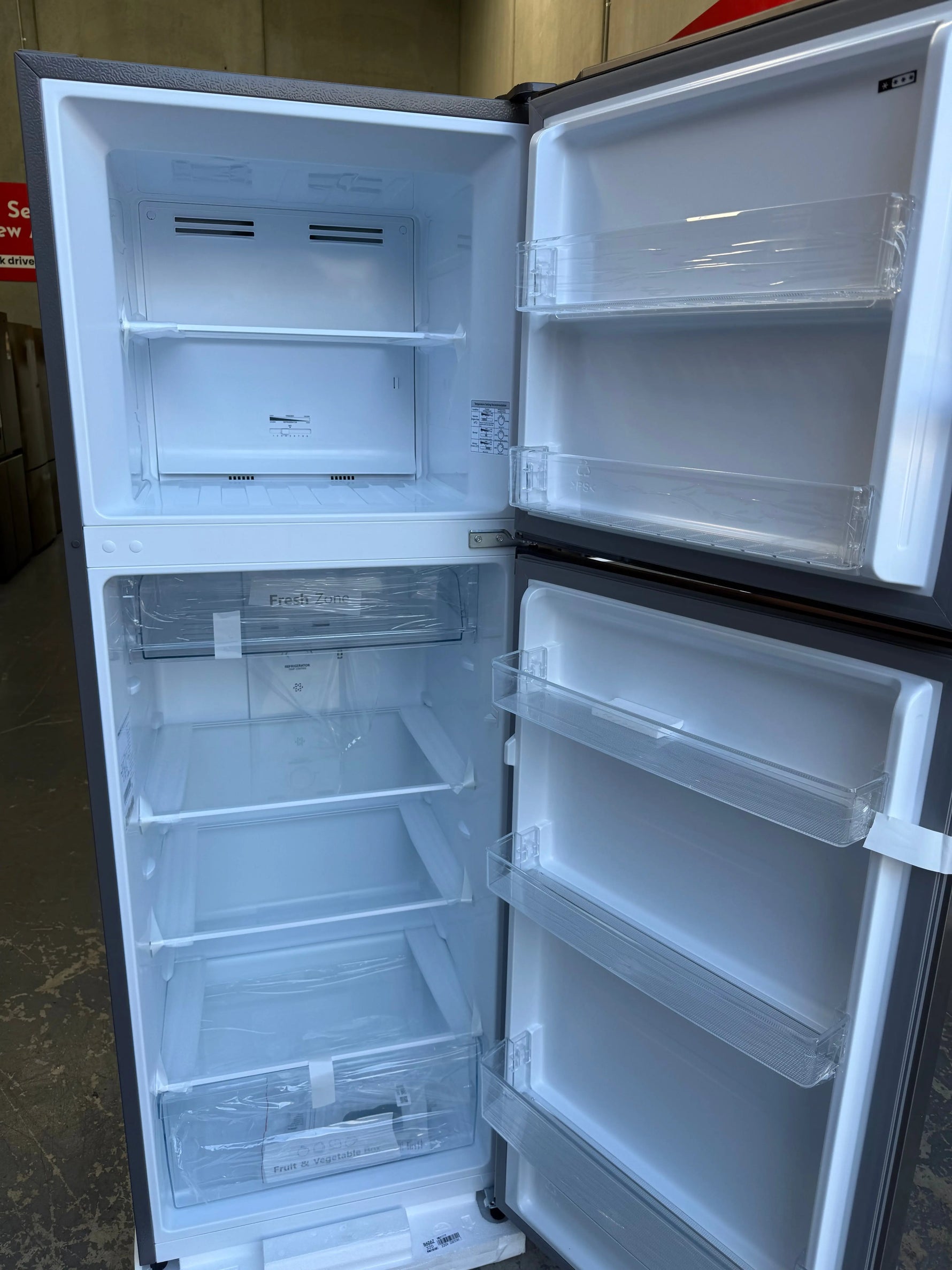 Hisense 325L Top Mount Fridge – Factory Seconds and Fisher & Paykel 8.5kg Front Load Washing Machine | MELBOURNE