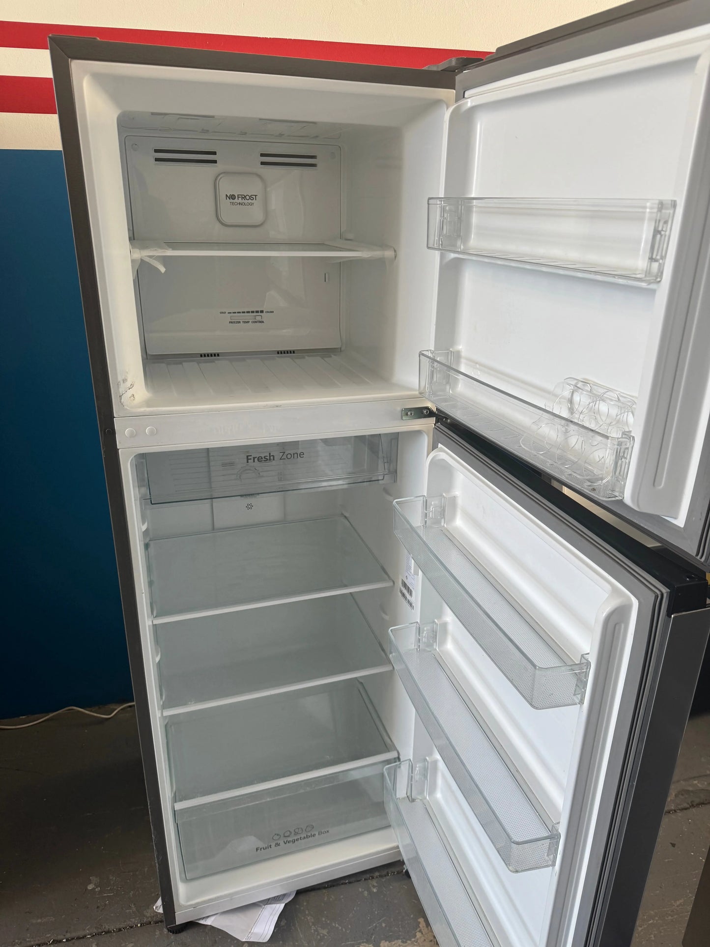 Hisense 326 Litres Fridge Freezer | PERTH