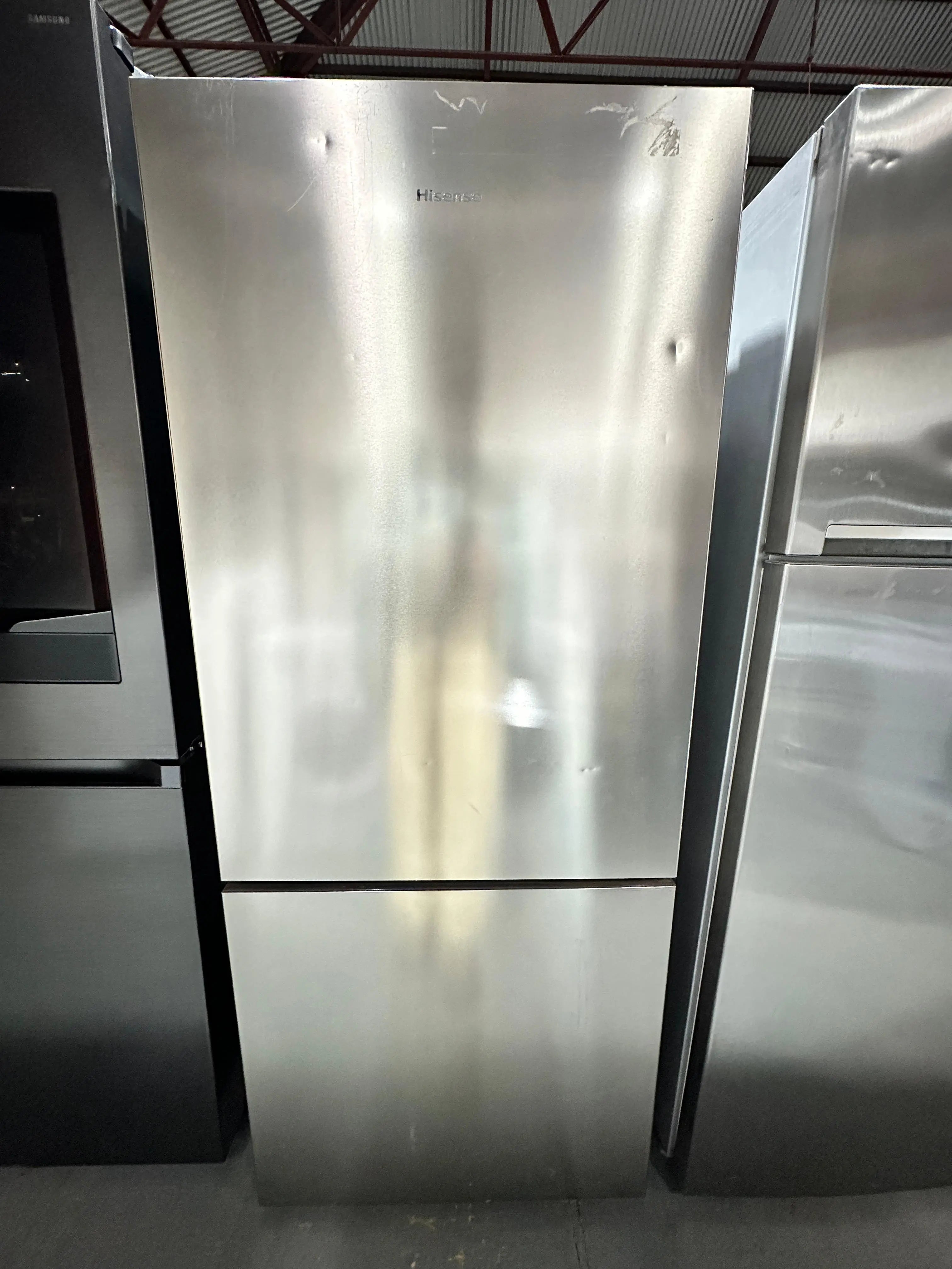 Hisense 417L PureFlat Bottom Mount Refrigerator - Refurbished | ADELAIDE