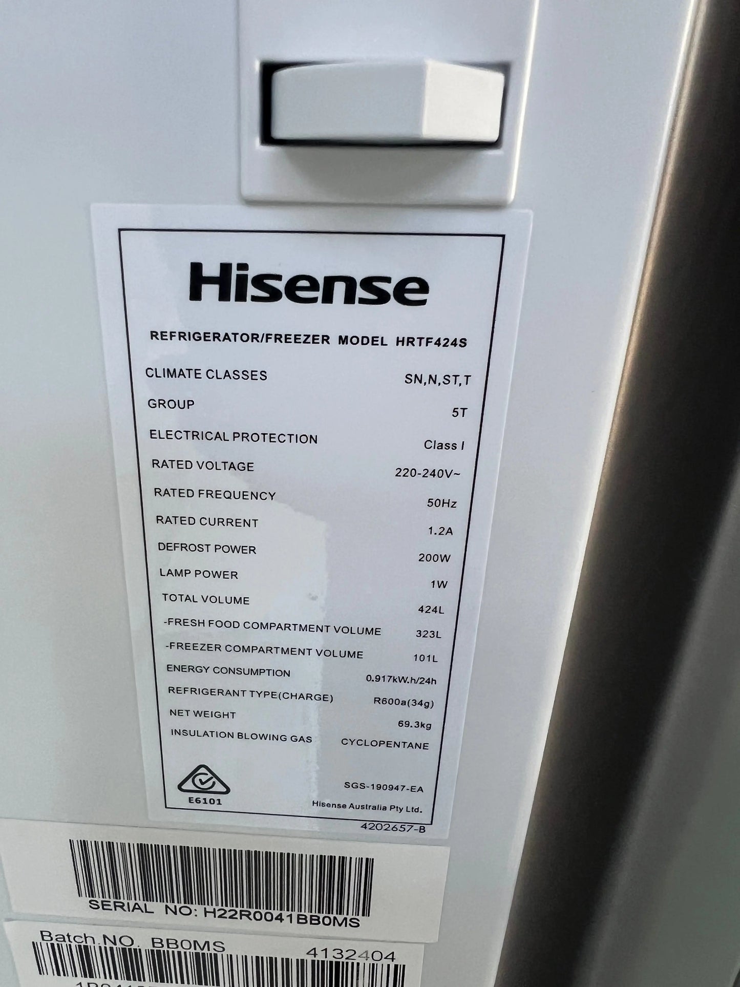 Hisense 424 litres fridge freezer | ADELAIDE