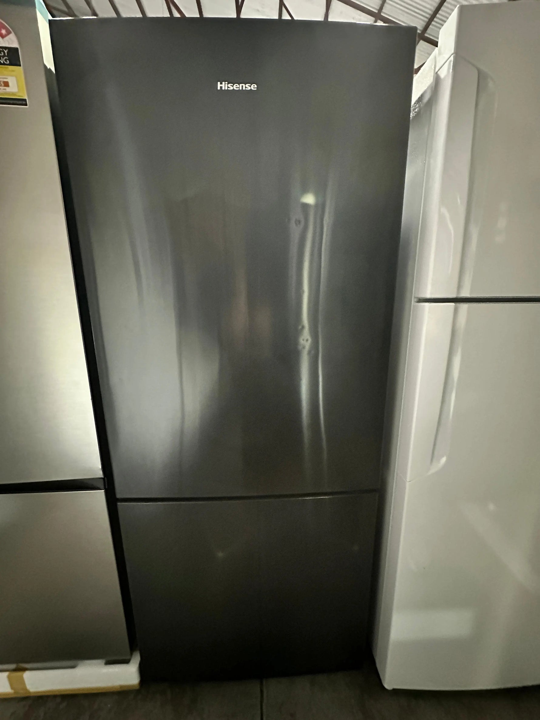 Hisense 453L Bottom Mount Fridge Freezer – Refurbished | ADELAIDE