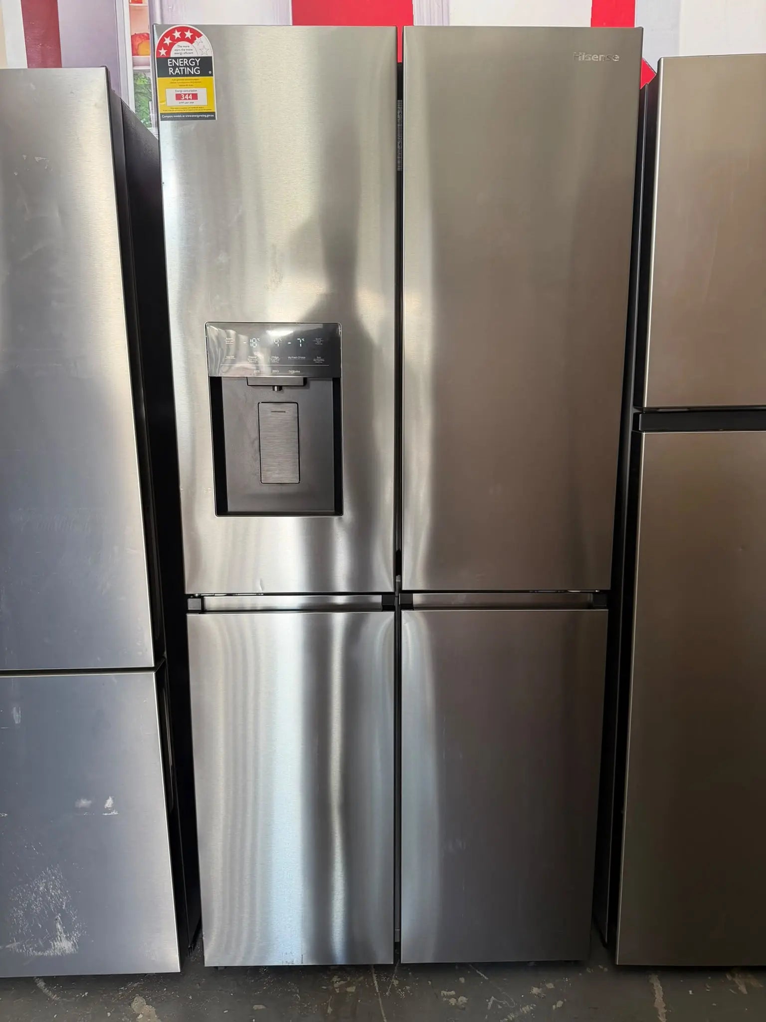 Hisense 483L Fridge Freezer – Factory Seconds