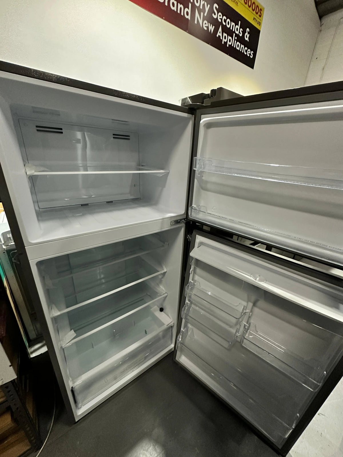 Hisense 496L Top Mount Refrigerator Freezer – Factory Second | ADELAIDE