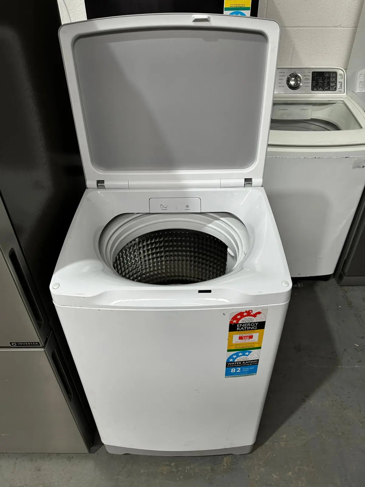 Hisense 503L Bottom Mount Fridge Freezer + Haier 8kg Top Load Washer Combo – Refurbished | ADELAIDE