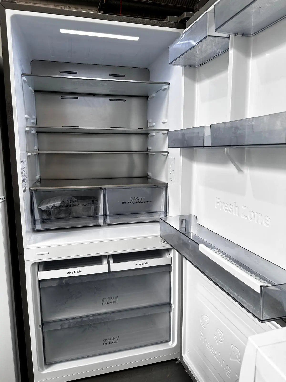 Hisense 503L Bottom Mount Fridge Freezer – Near to New HRBM503S | ADELAIDE