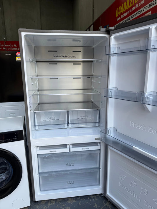 Hisense 503L Bottom Mount Fridge + 7.5kg Front Load Washer | MELBOURNE