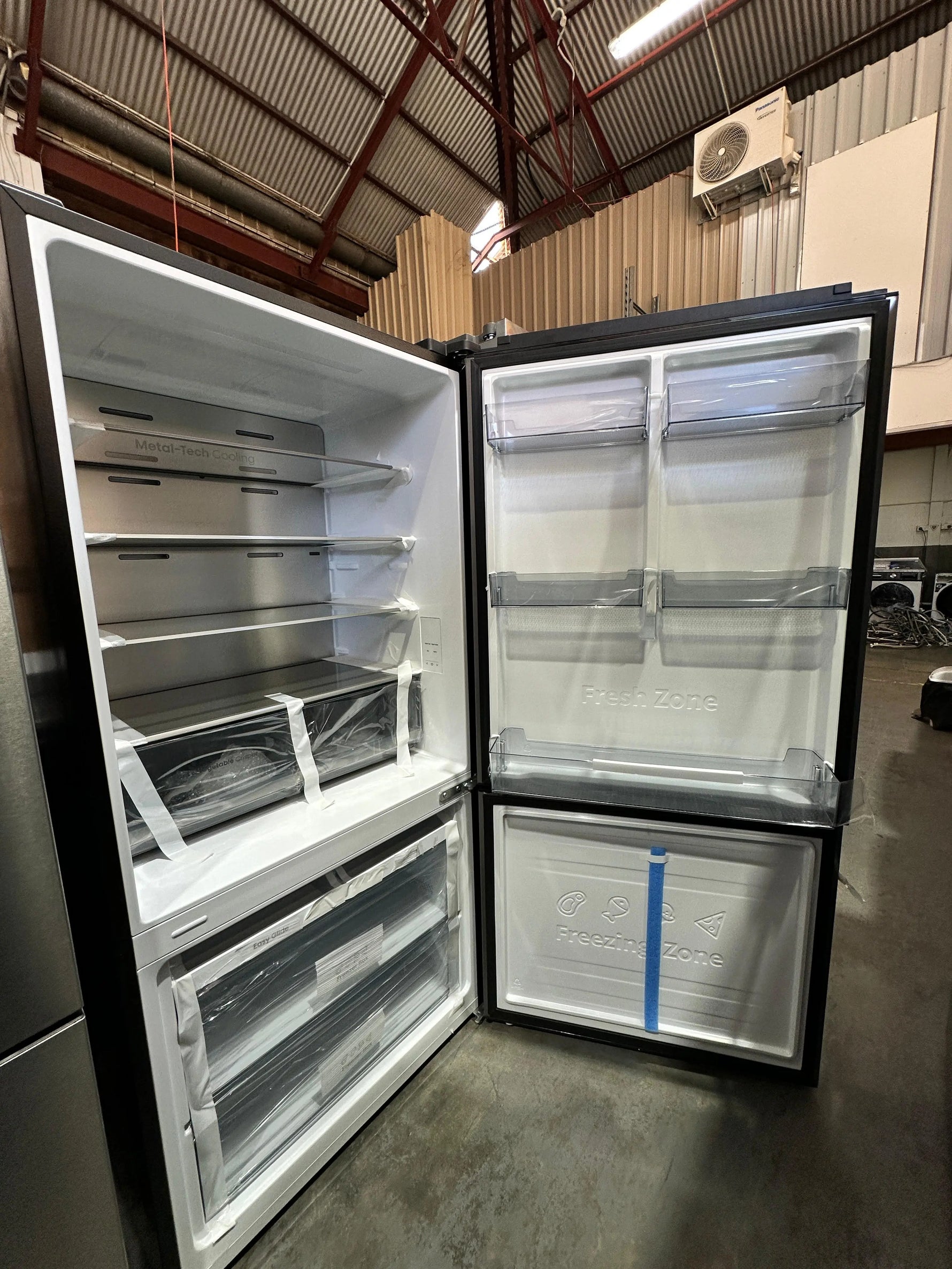 Hisense 503L Eco Vision Bottom Mount Fridge Freezer – Factory Seconds